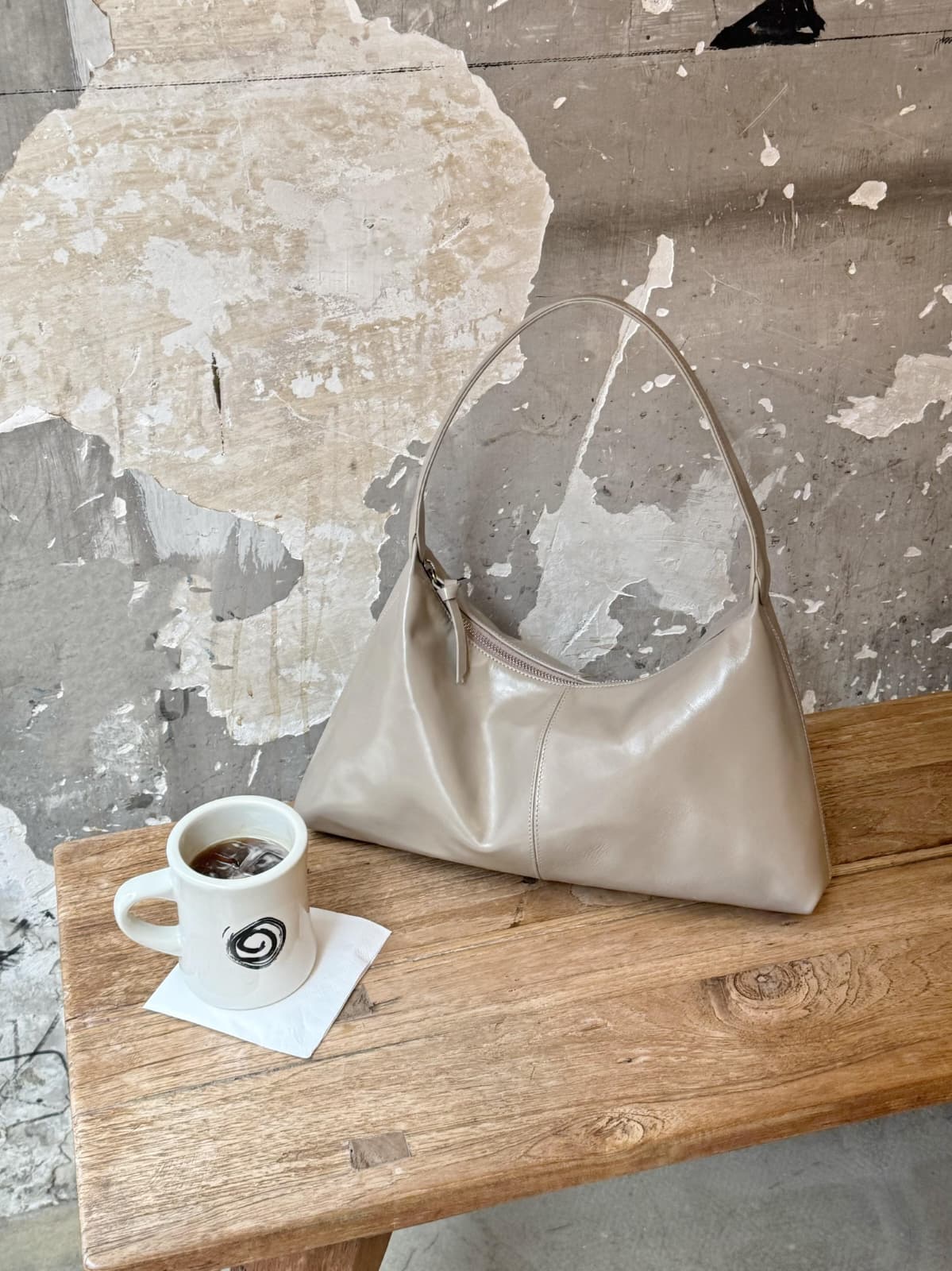 【韓國設計師品牌】全真皮亮面牛皮餃子單肩包