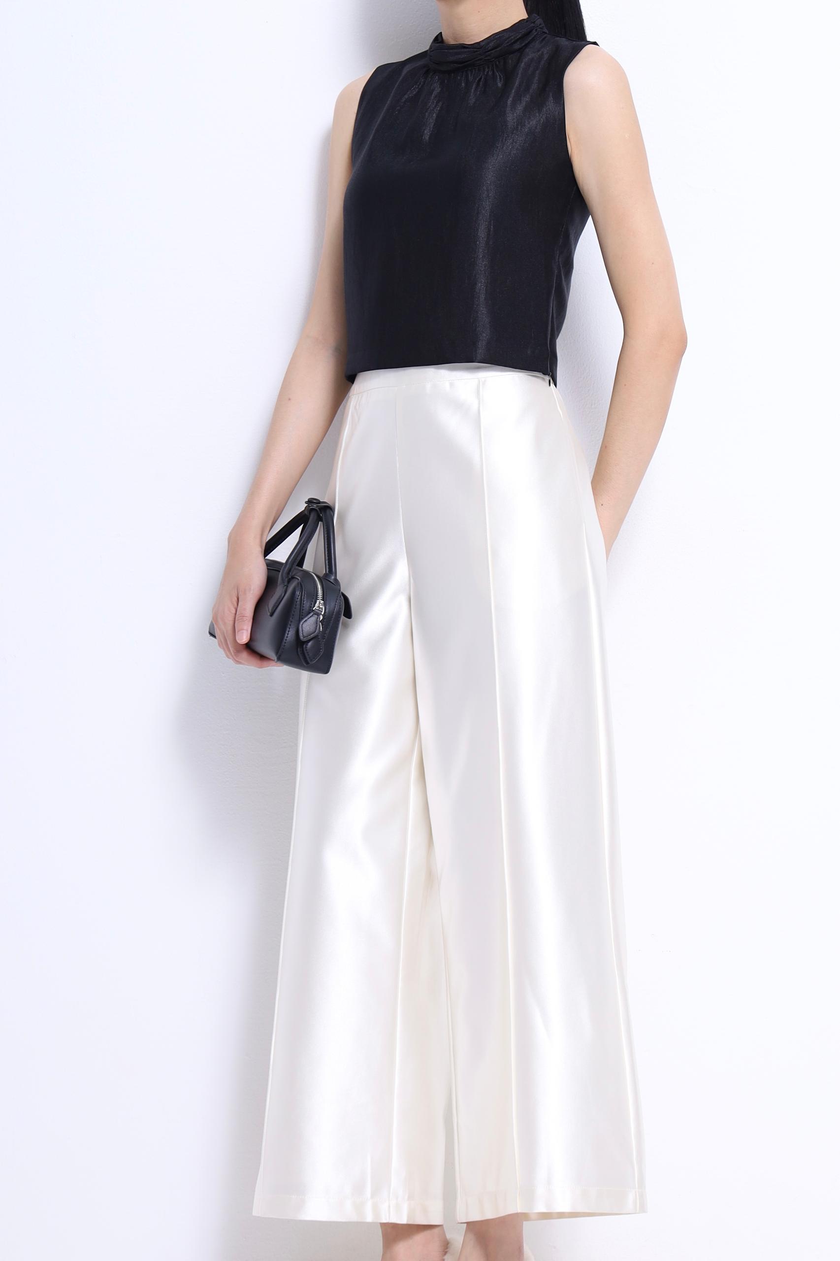 CB2746 Twist Neck Satin Sleeveless Top
