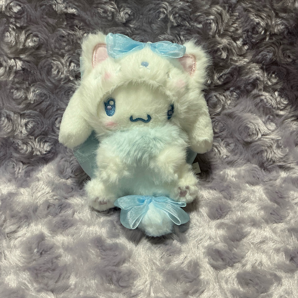 「現貨」Sanrio 優雅白貓公仔匙扣