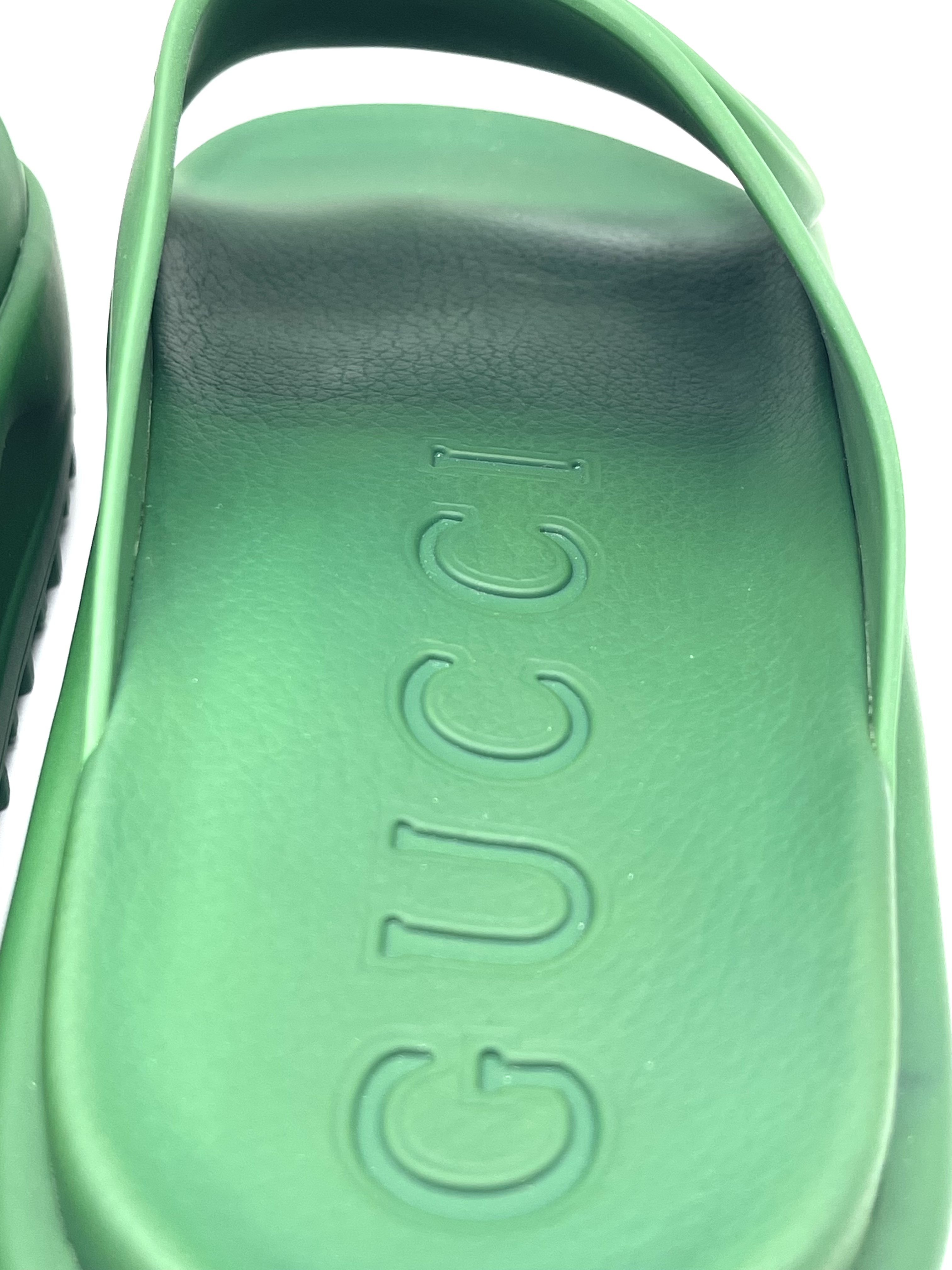 Pre-owned Gucci Miami Rubber Pool Slides / Product Code: 26032703