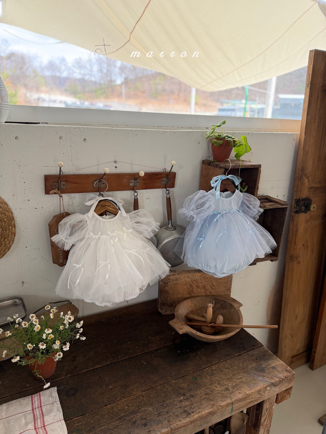 ☀️預訂 韓國直送☀️🇰🇷Marron兩色絲帶薄紗泡泡袖包屁裙