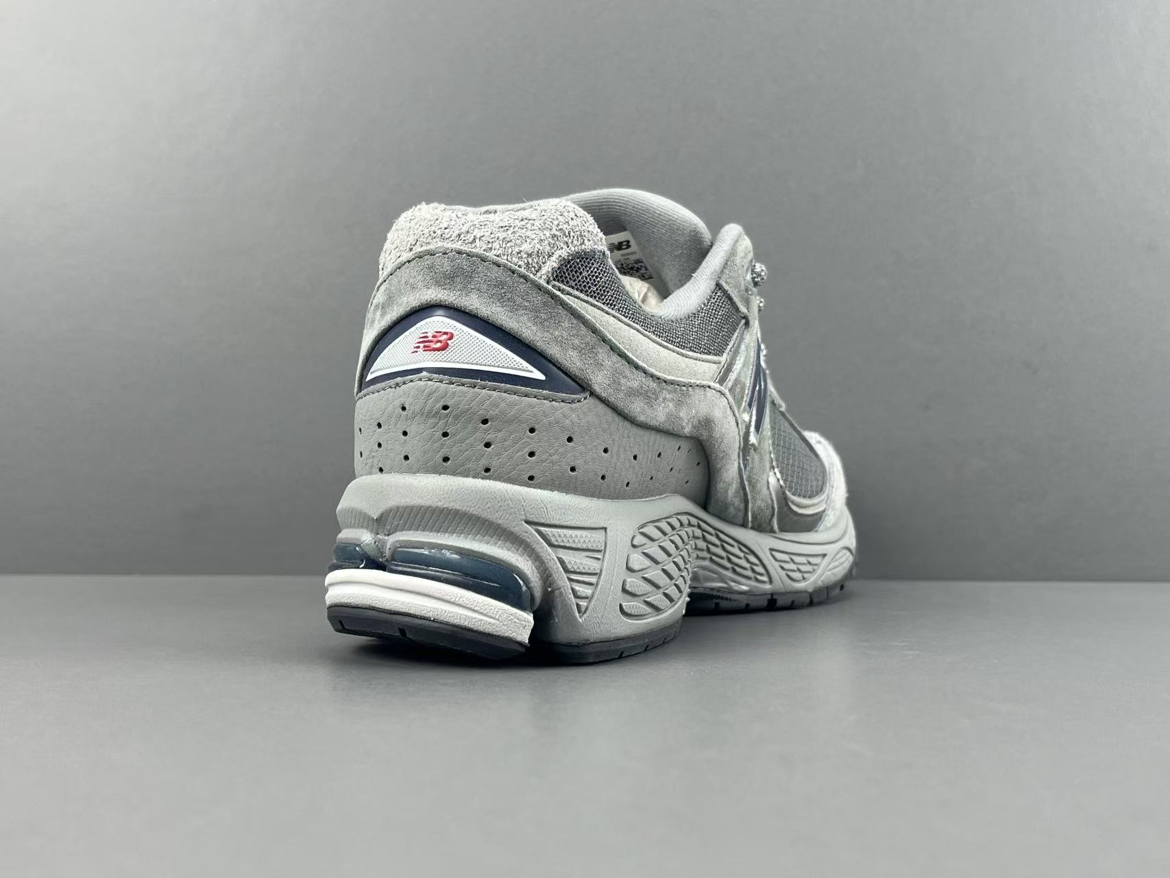 New Balance 2002R ML2002RHG