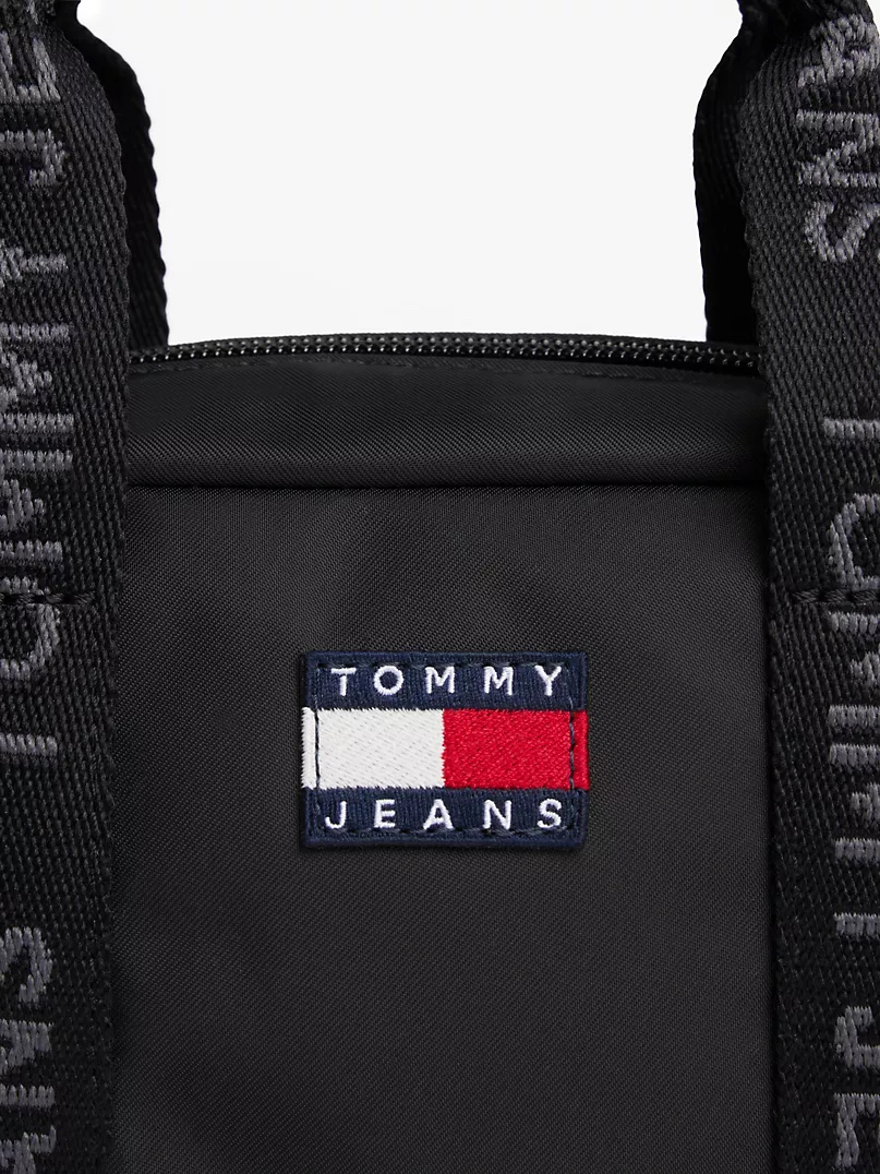 🇺🇸✈️🇨🇦Tommy Jeans Essential Crossbody Bag現貨🤩