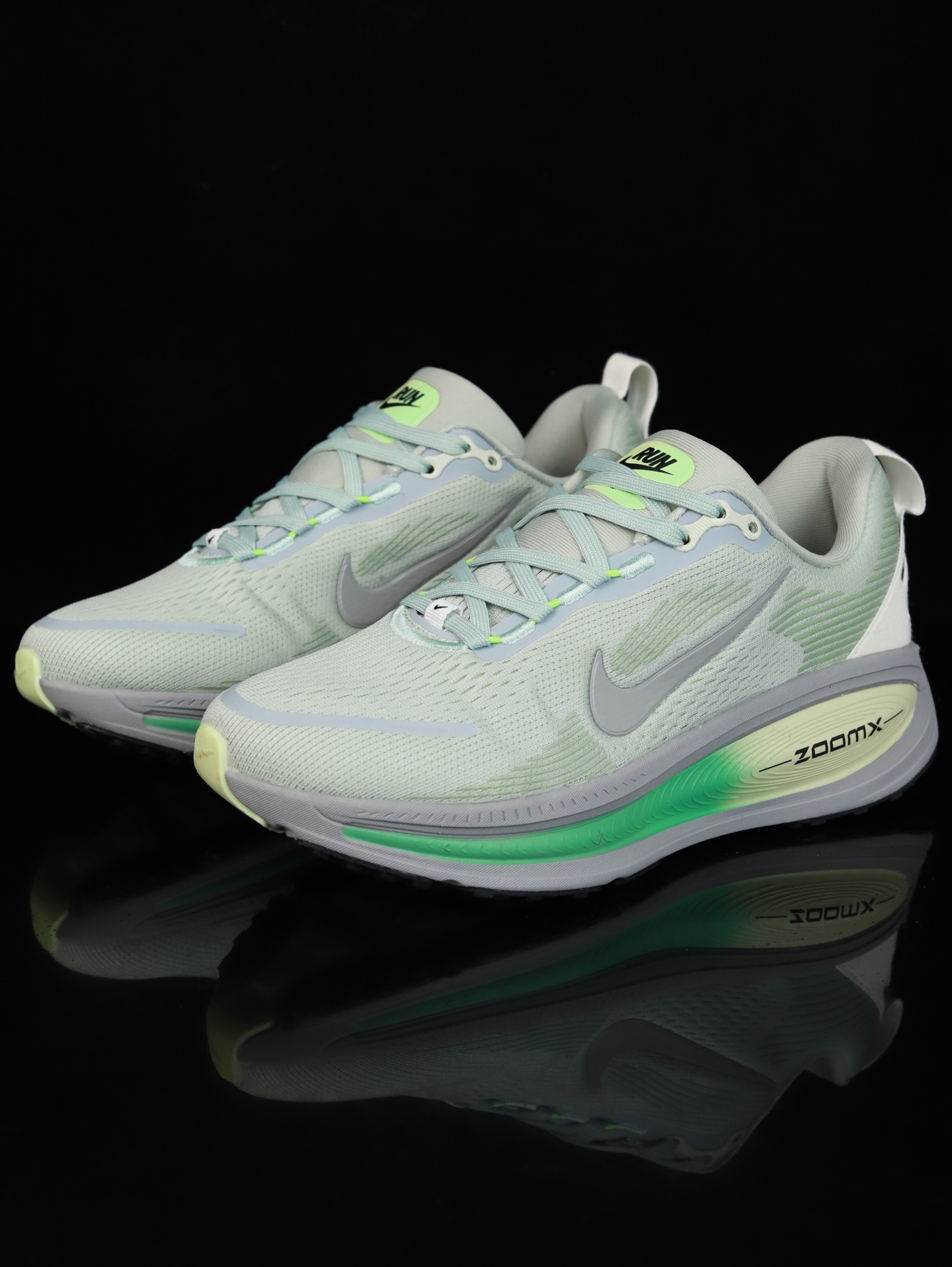 Nike Vomero 18 HM6803-002