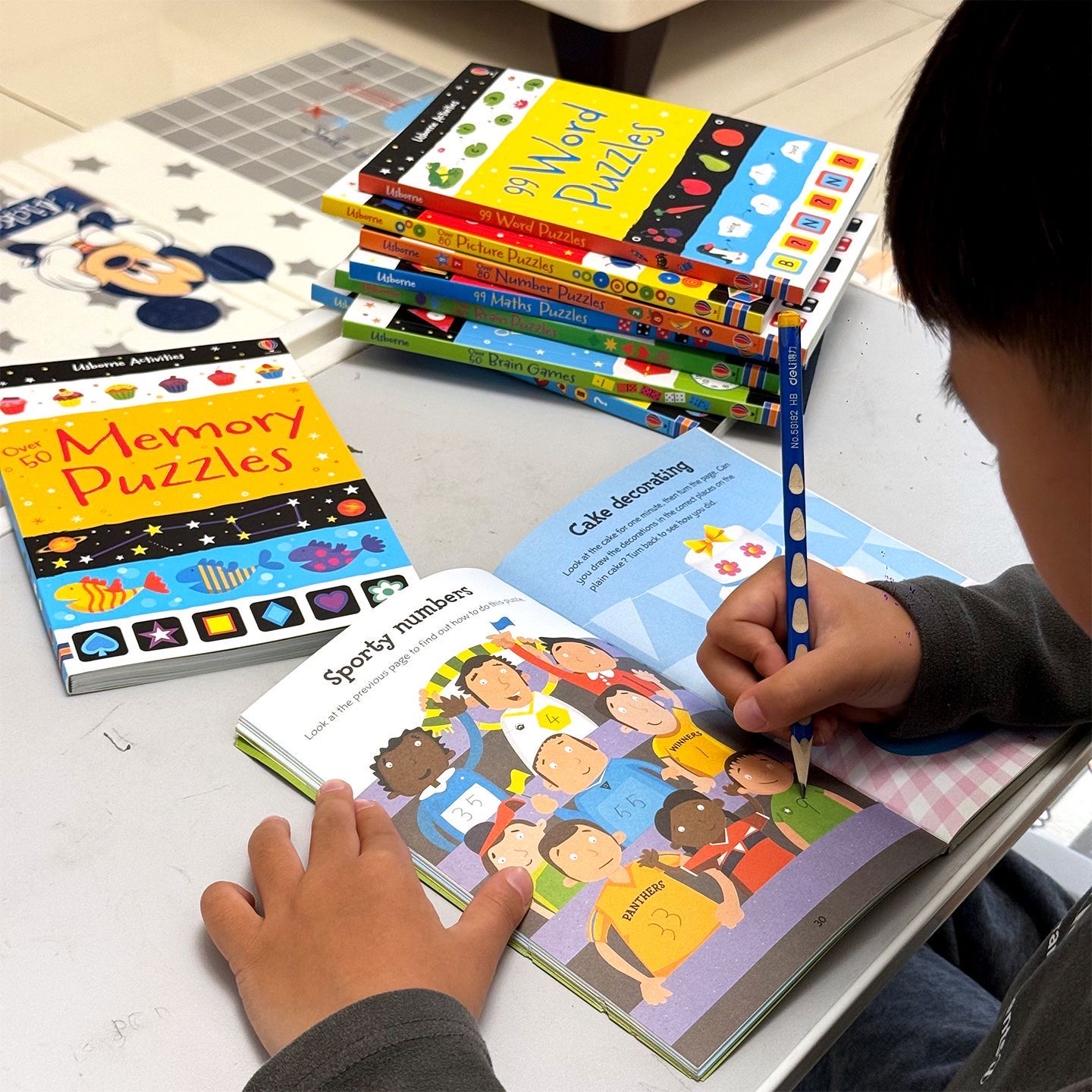 Picture Puzzles：Usborne（出版社） · Memory Puzzles、Number Puzzles、Brain Games、Brain Puzzles、99 Maths Puzzles、99 Word Puzzles：Usborne 旗下編撰，Simon Tudhope ， Various 編著