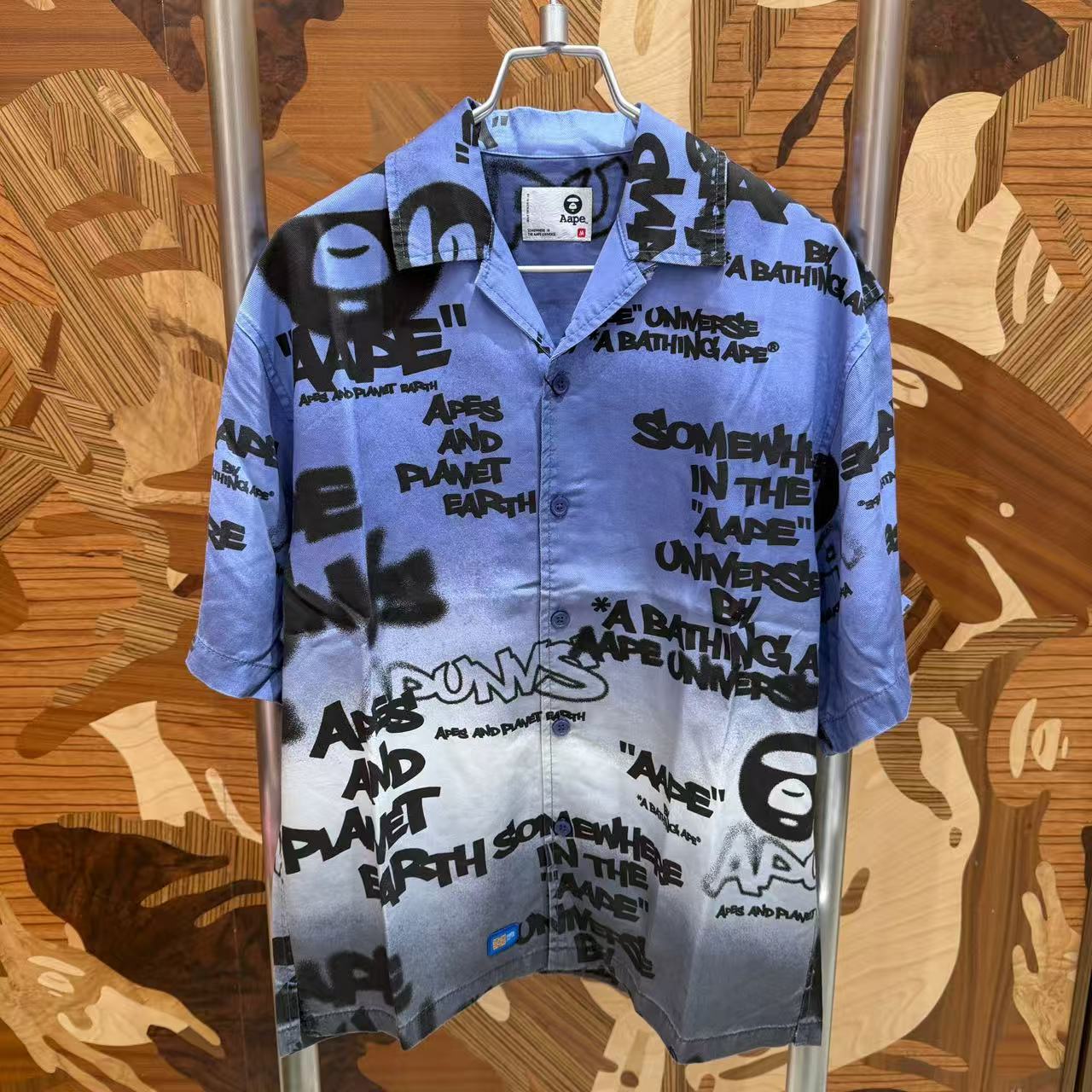 AAPE AAPEUNVS graffiti-print short sleeve shirt (8574)