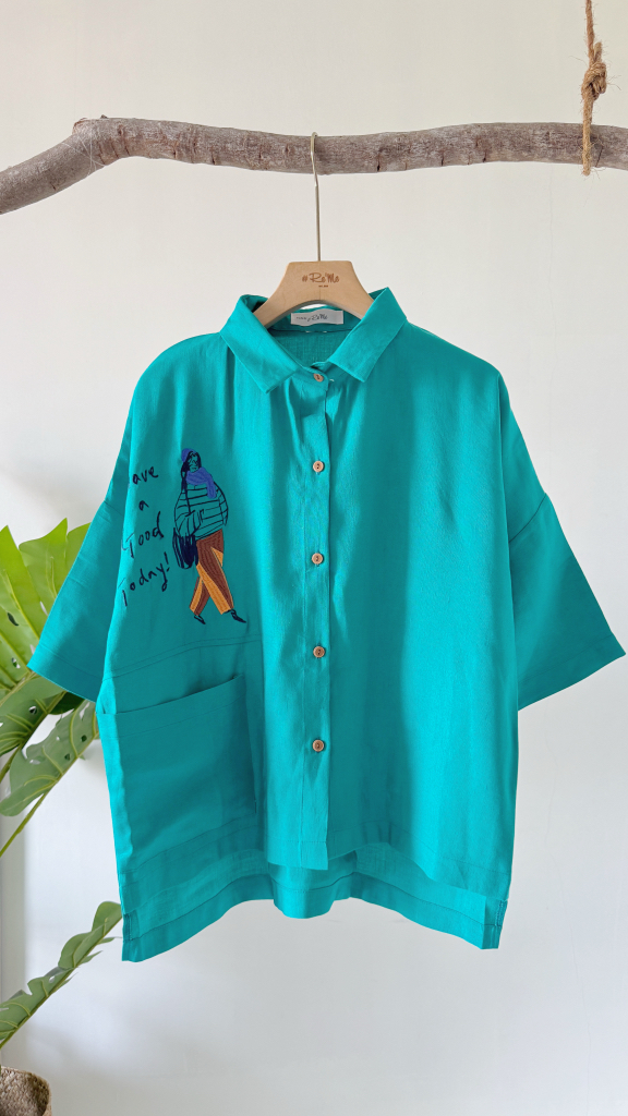 日系文艺蝙蝠袖衬衫