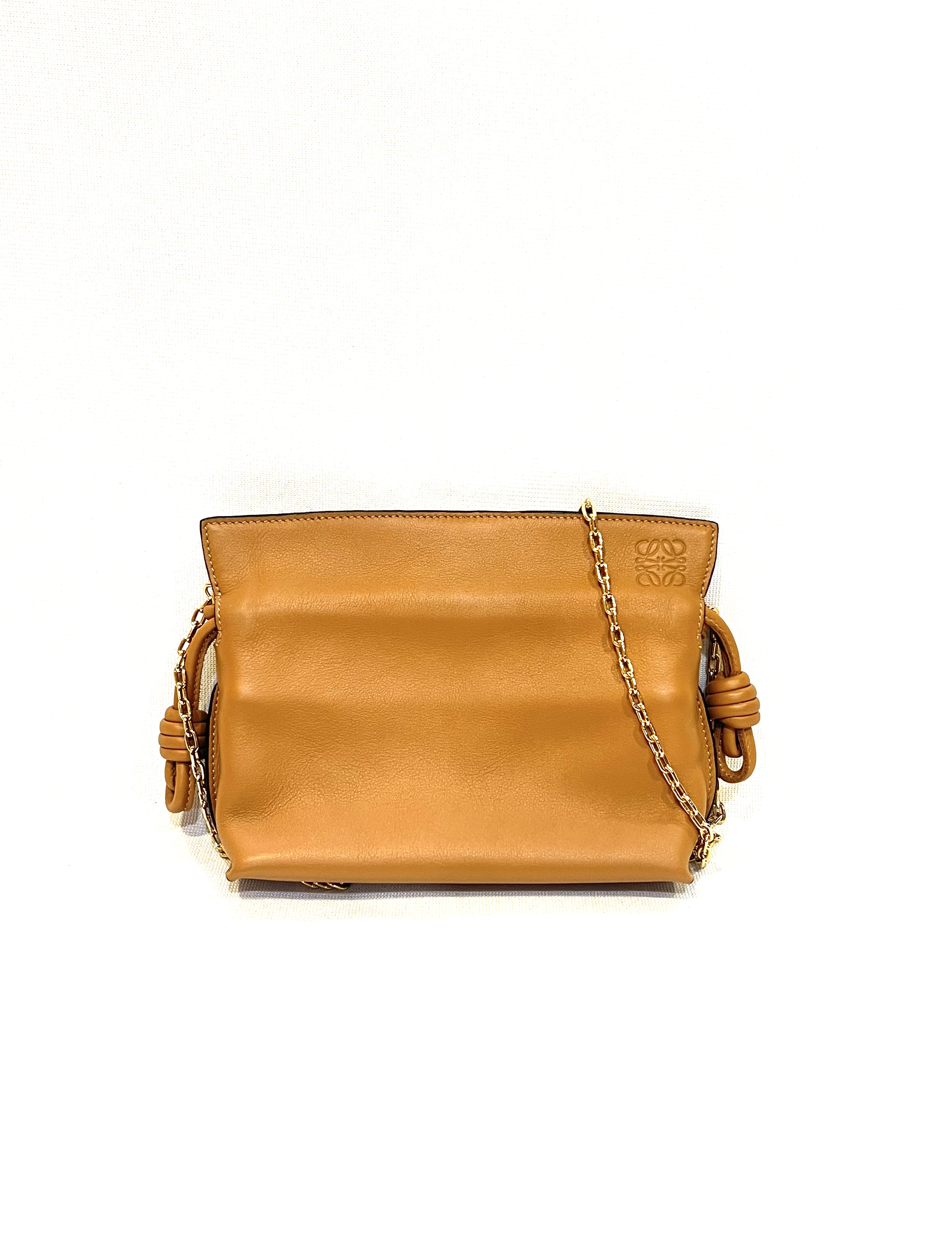 Pre-Owned LOEWE Nano Flamenco Leather Clutch / Product Code: 26041652