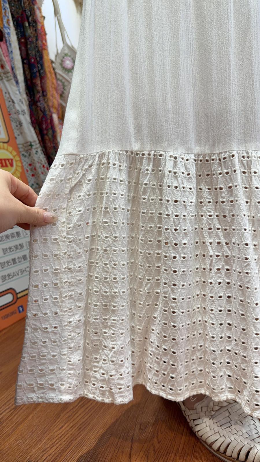 2504 White Cotton Wide Neck Long OP 53"