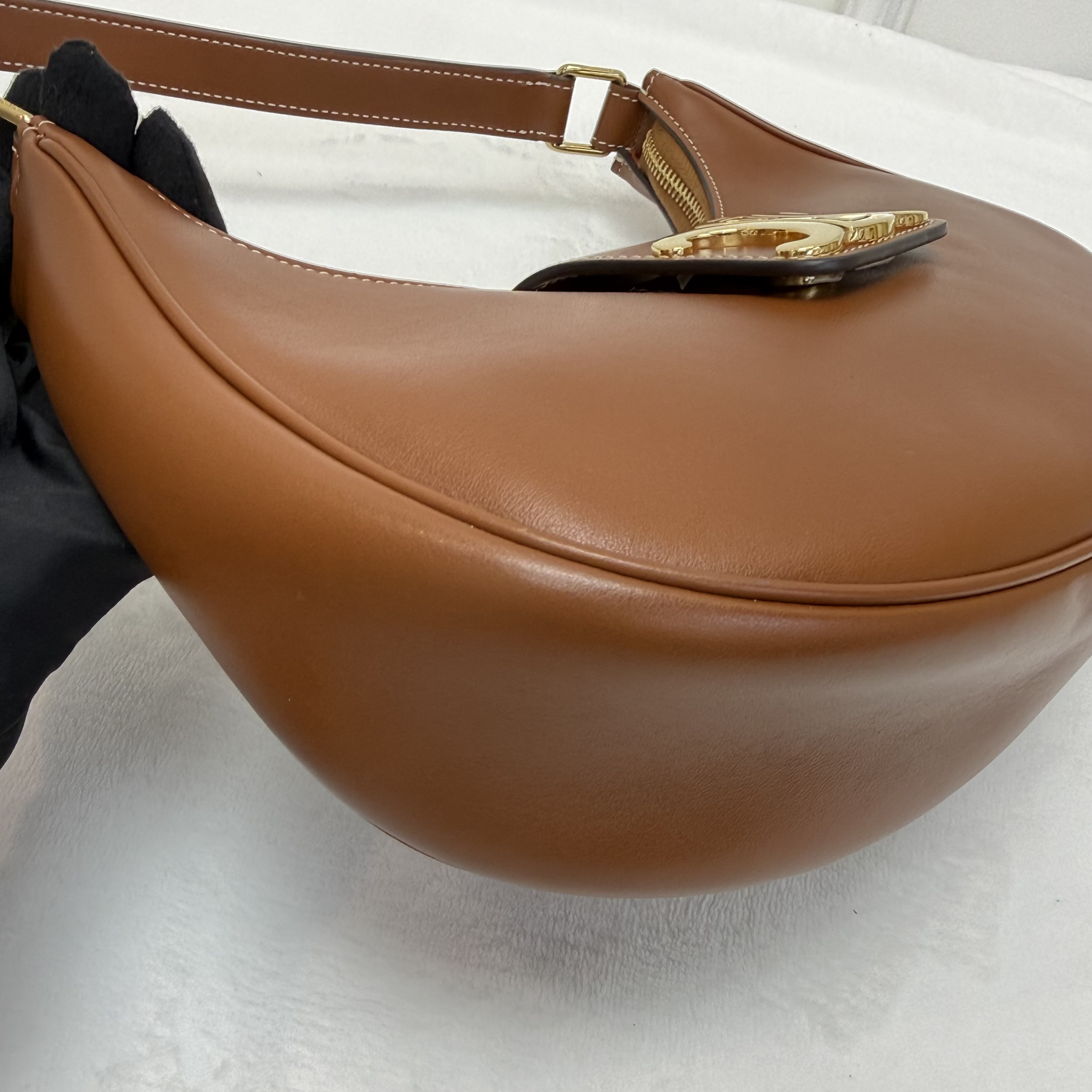 Celine TriompheAVA Ava 凱旋門標誌可調節肩帶 