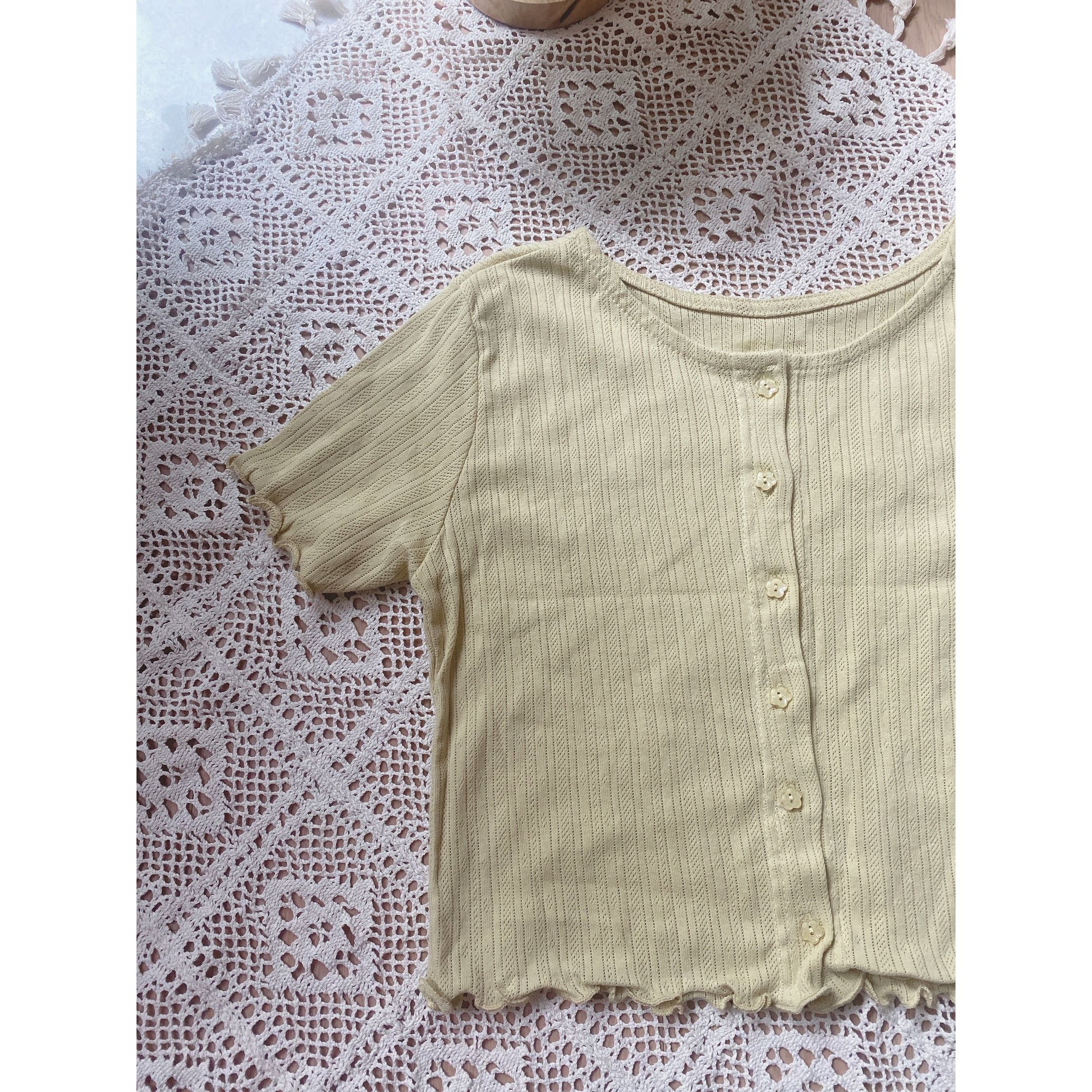 <最後現貨> <KR> ♥︎花花鈕捲邊鏤空cardigan* grey