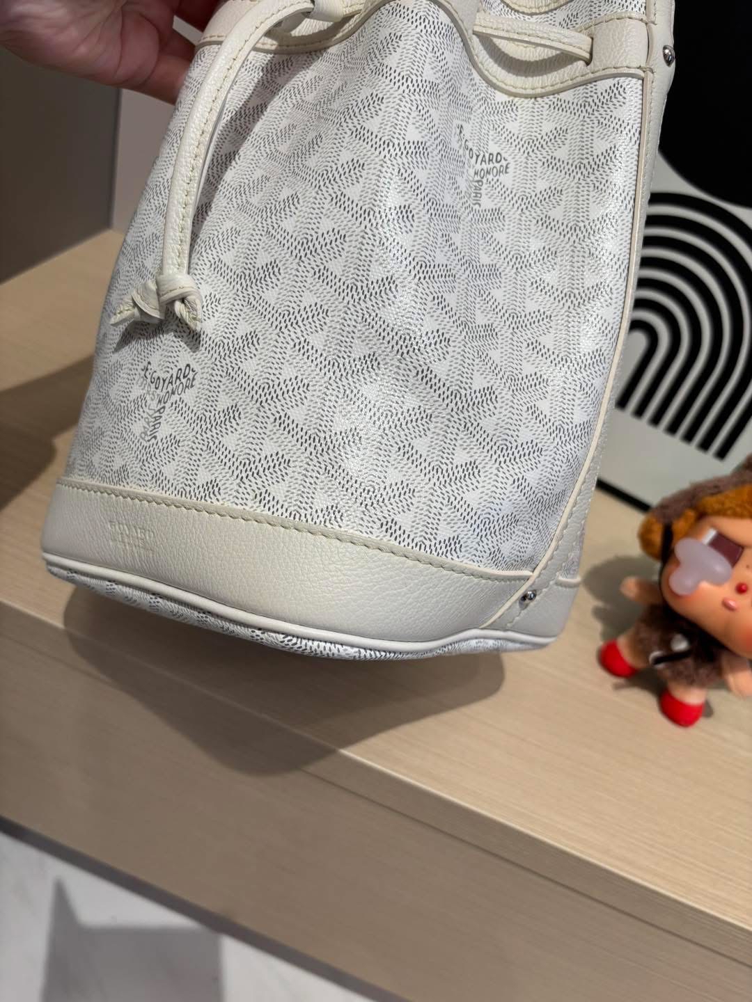 Goyard petit flot bucket bag   ,100%Authentic,95%new