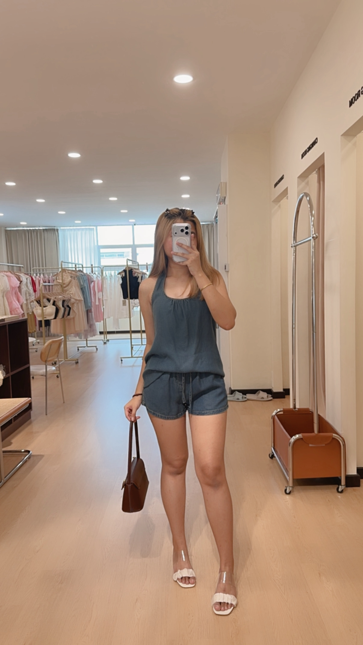 W8318牛仔挂脖套装