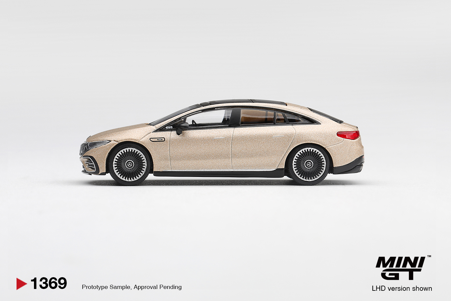 （預訂 Pre Order) MINI GT ( MGT01369-R ) Mercedes-AMG EQS 53 Gold