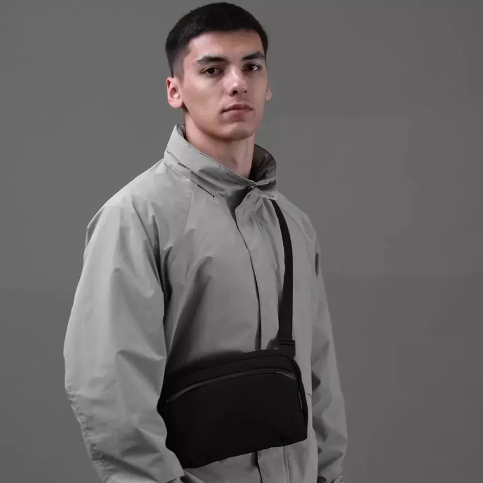 Alpaka Flight Sling 2L V2輕量旅行側肩包-Axoflux 400D(需預訂)