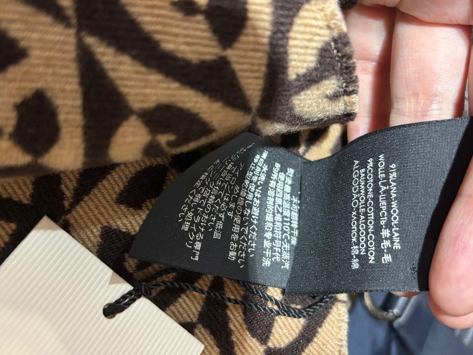 全新 GUCCI SCARF 全新披肩圍巾/頸巾 100%Authentic,100%new ✅box  195cm x 35cm 限時優惠✨$2580✨