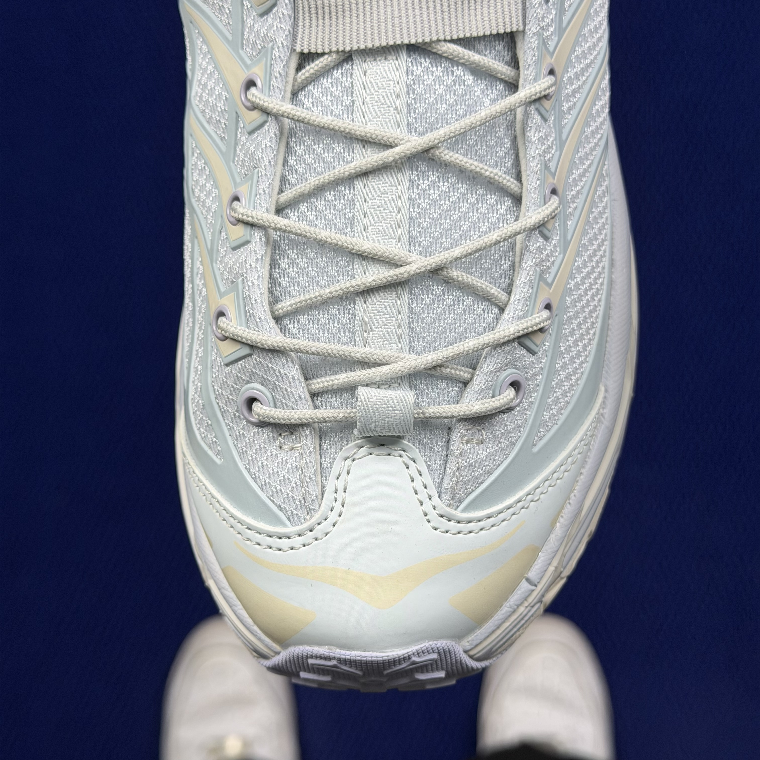 Hoka One One Mafate Three 2 