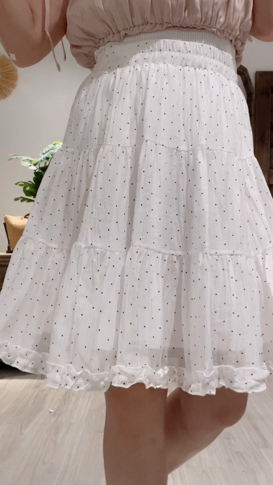 輕盈木耳邊小點點半截裙(KR)[白色]369833