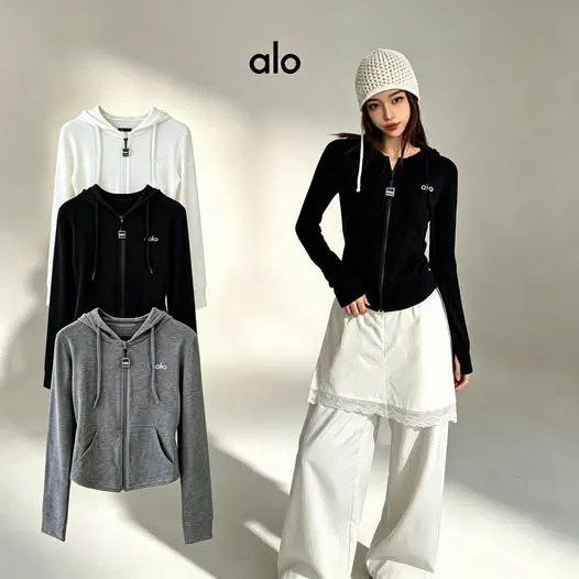 Alo Yoga Accolade 拉鍊連帽外套