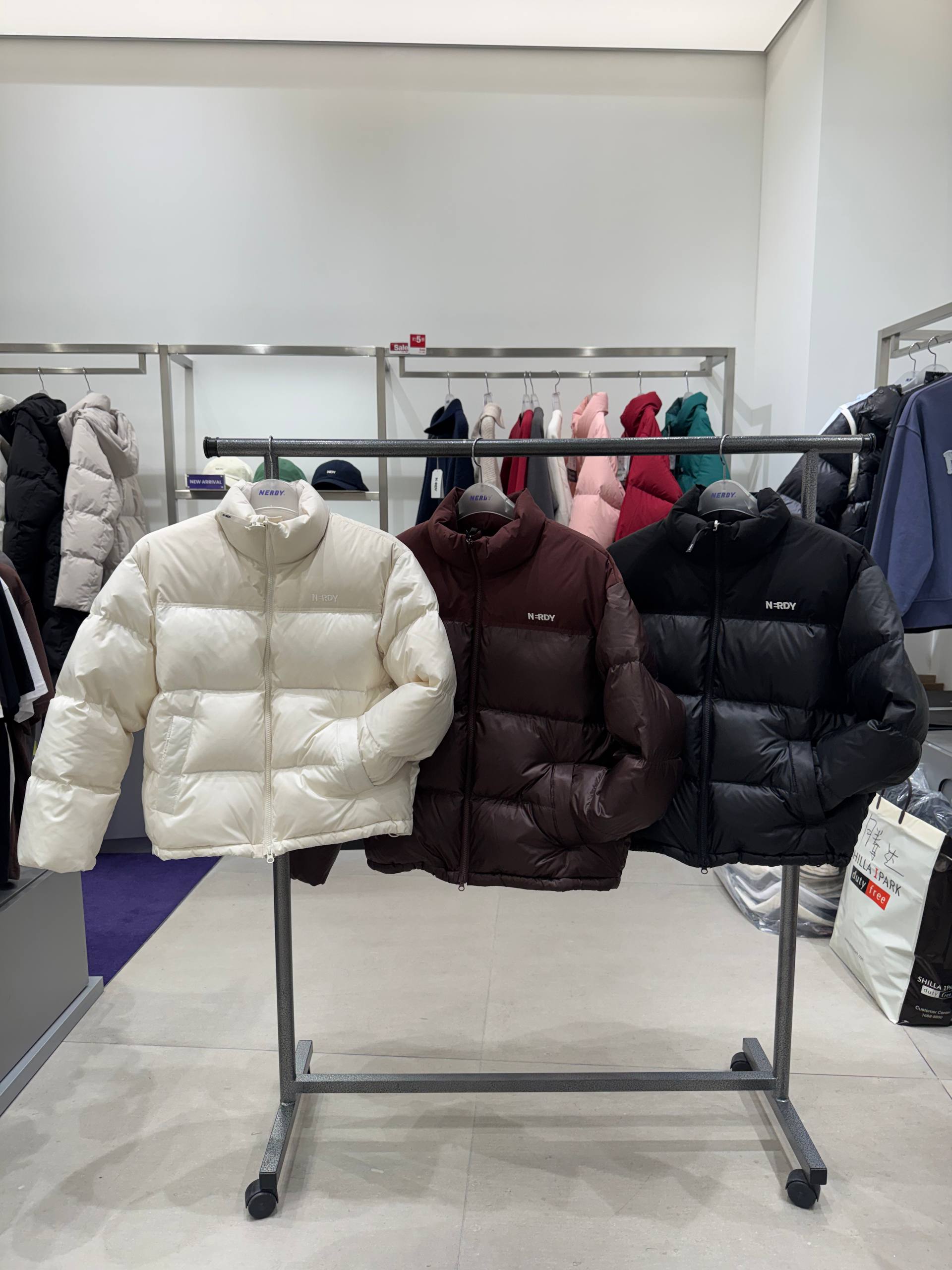 🇰🇷Nerdy 拼色鸭绒羽绒服✨