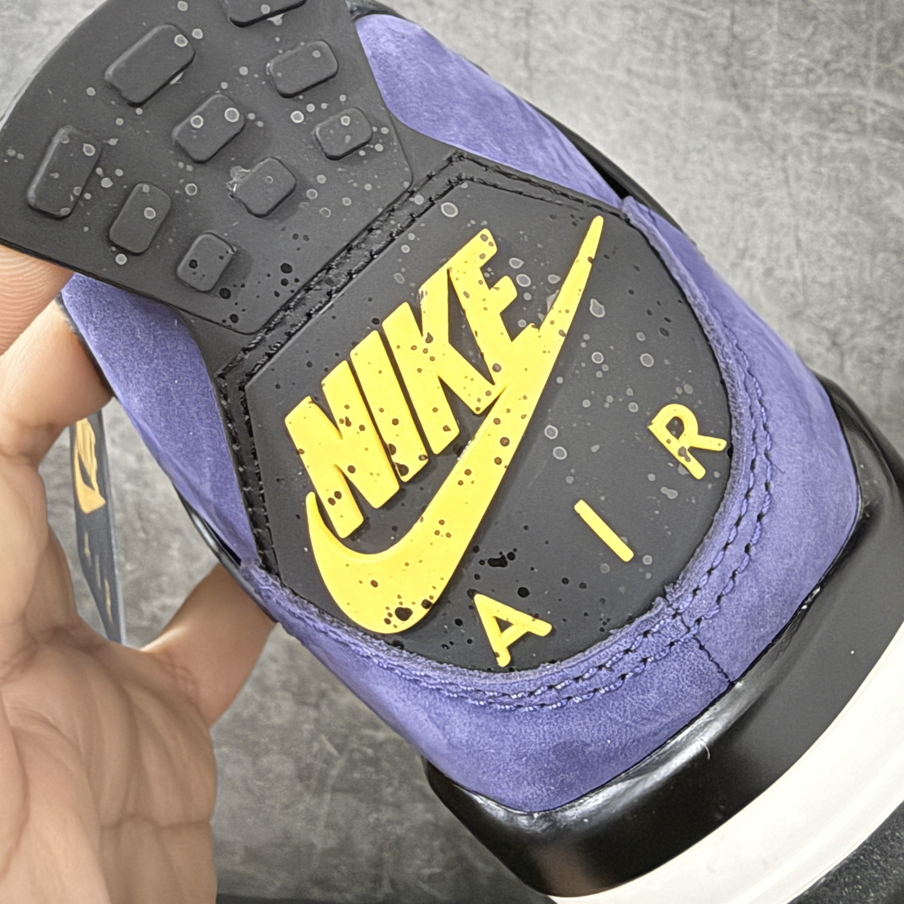 Air Jordan 4 Retro "Lakeshow" FV5029-500 