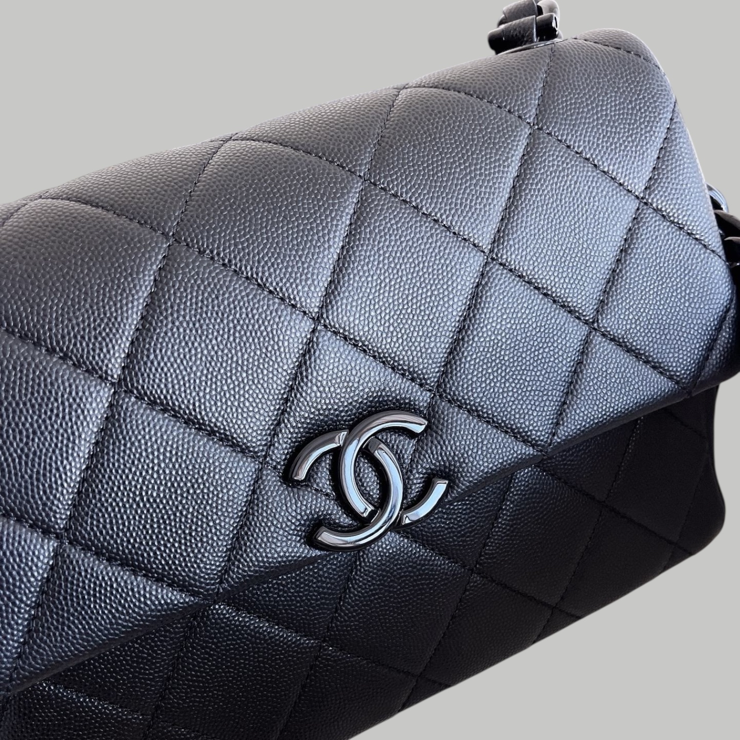 Chanel Caviar so black 