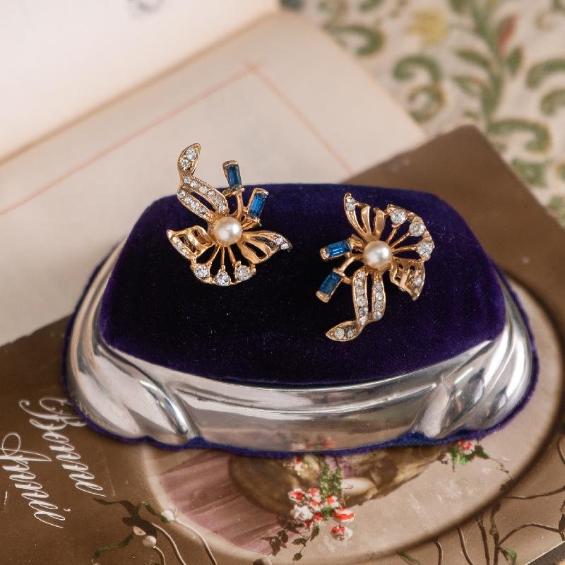 Rare! C.a. 1960s A Pair of Elegant Dainty Cocktail Floral Ribbon Brooch (MT1390)