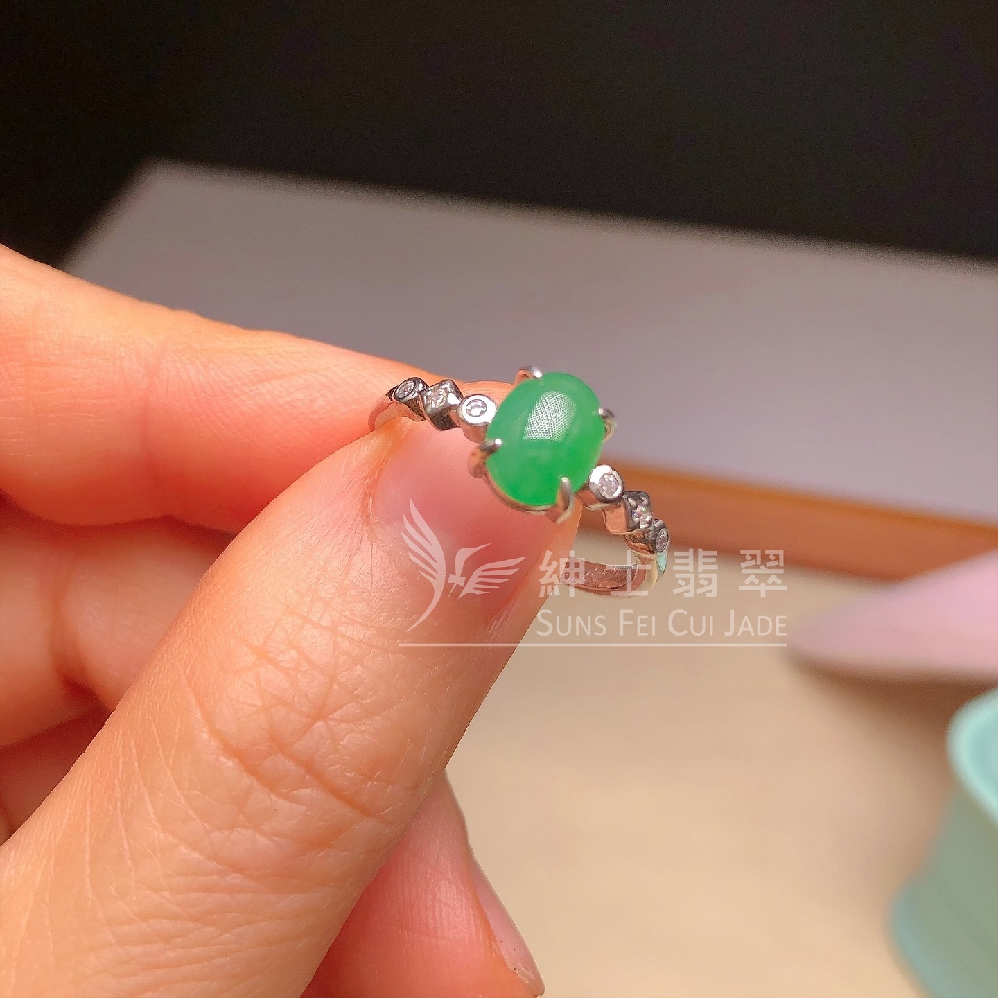 滿綠蛋面銀鑲開口戒 (鋯石)