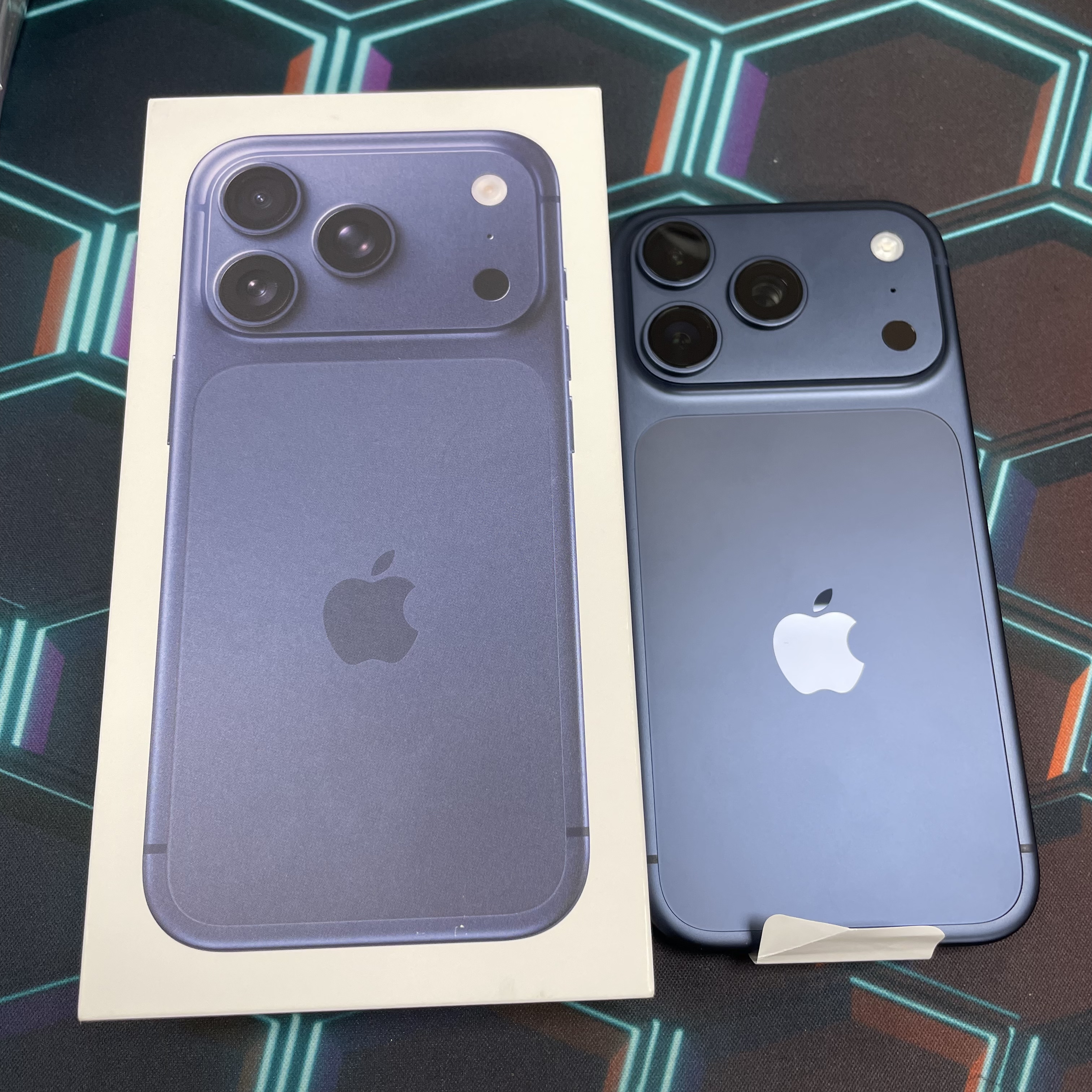 *5862 17 pro 全新機 256GB 電100 藍色 blue