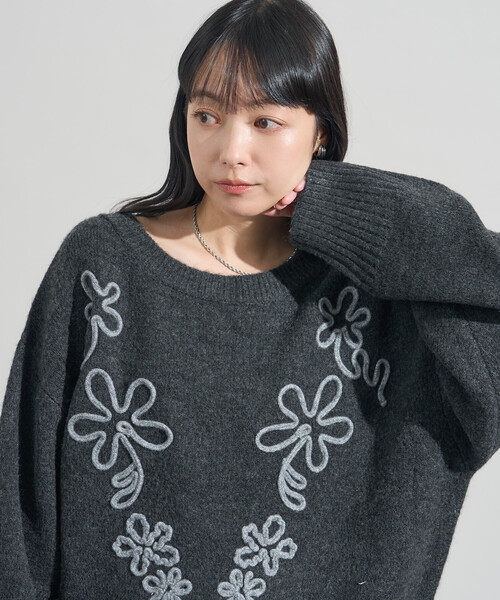 花花刺繡針織衫