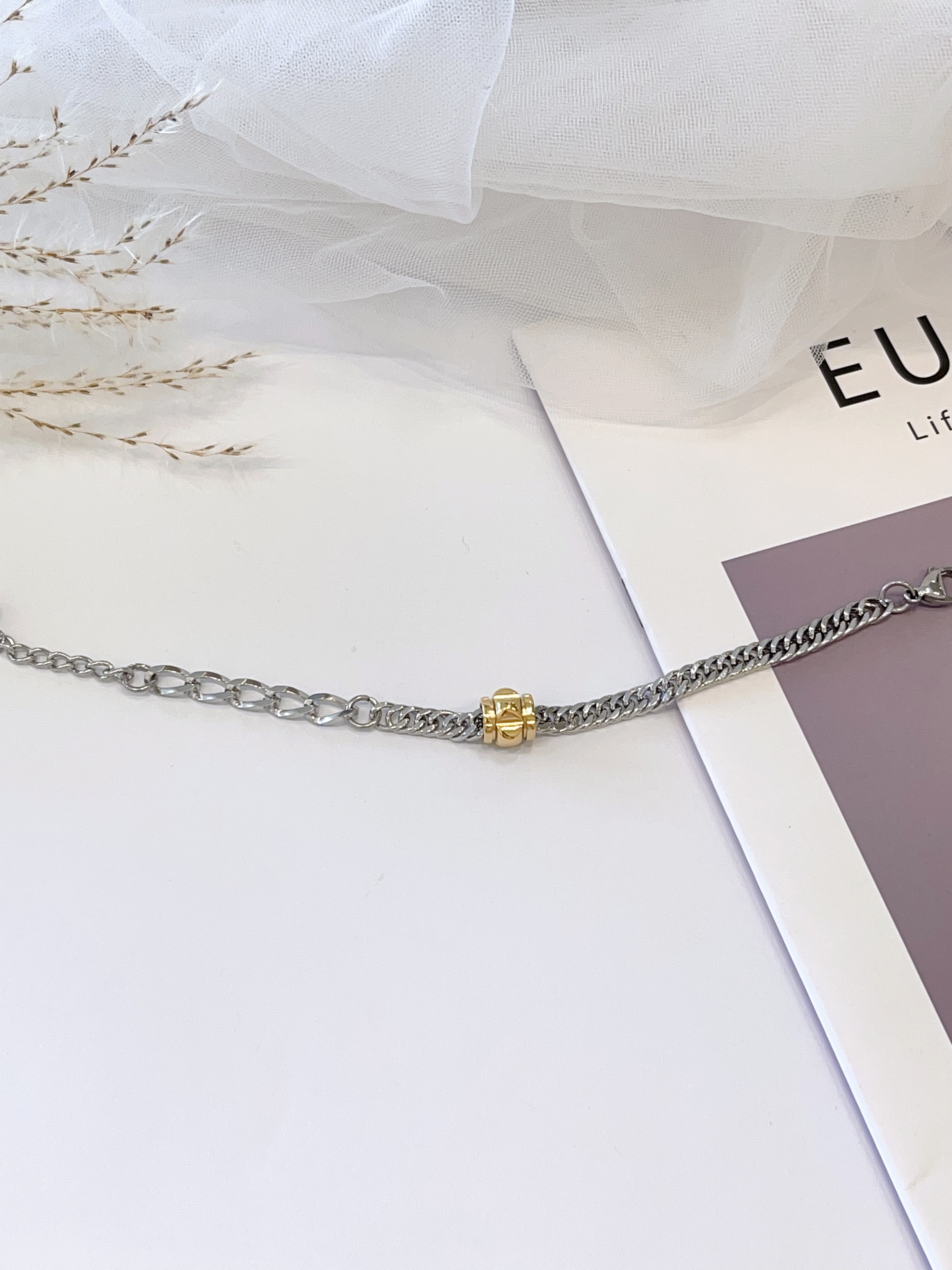 可移动金色小圈中性钛钢手链