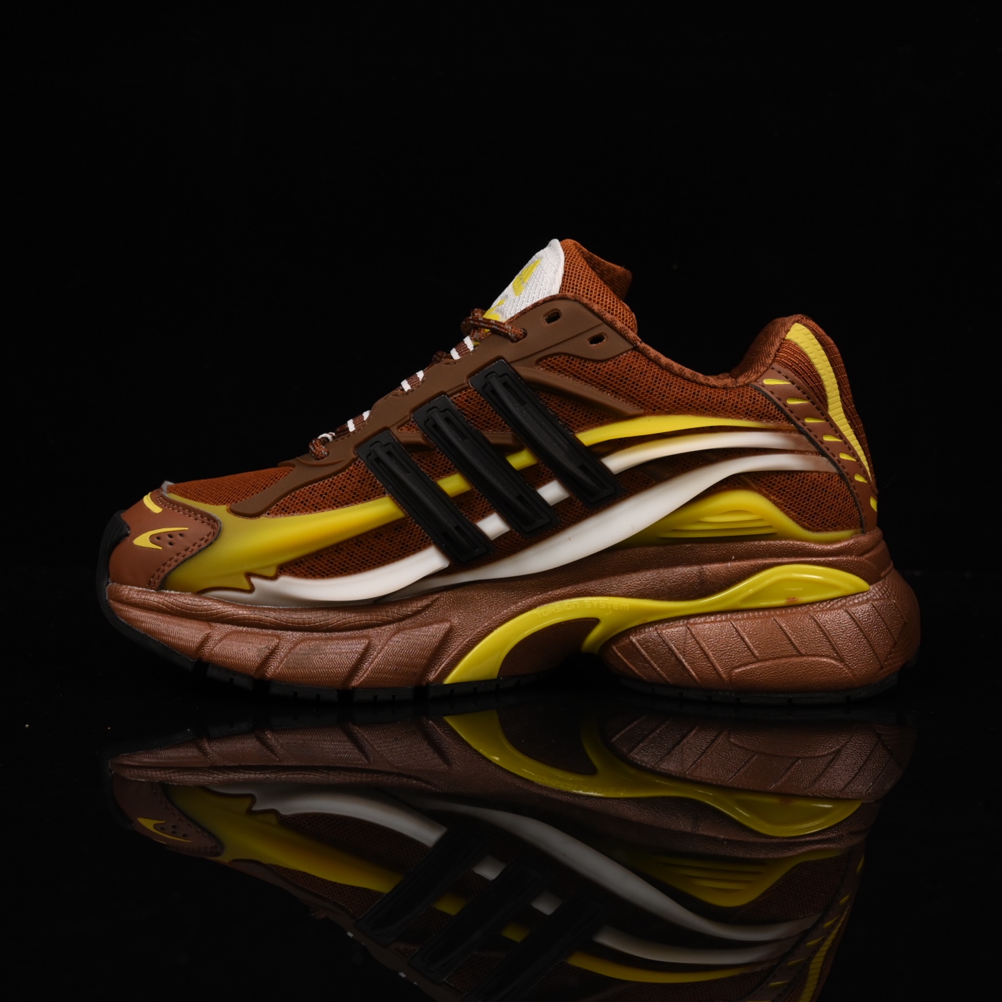 Pharrell Williams x Adidas Adistar Jellyfish 