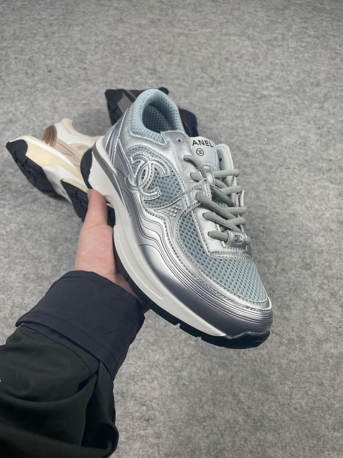 $499對/多色,👟 Chanel 23C早春 皮革 徽標 銀角大王