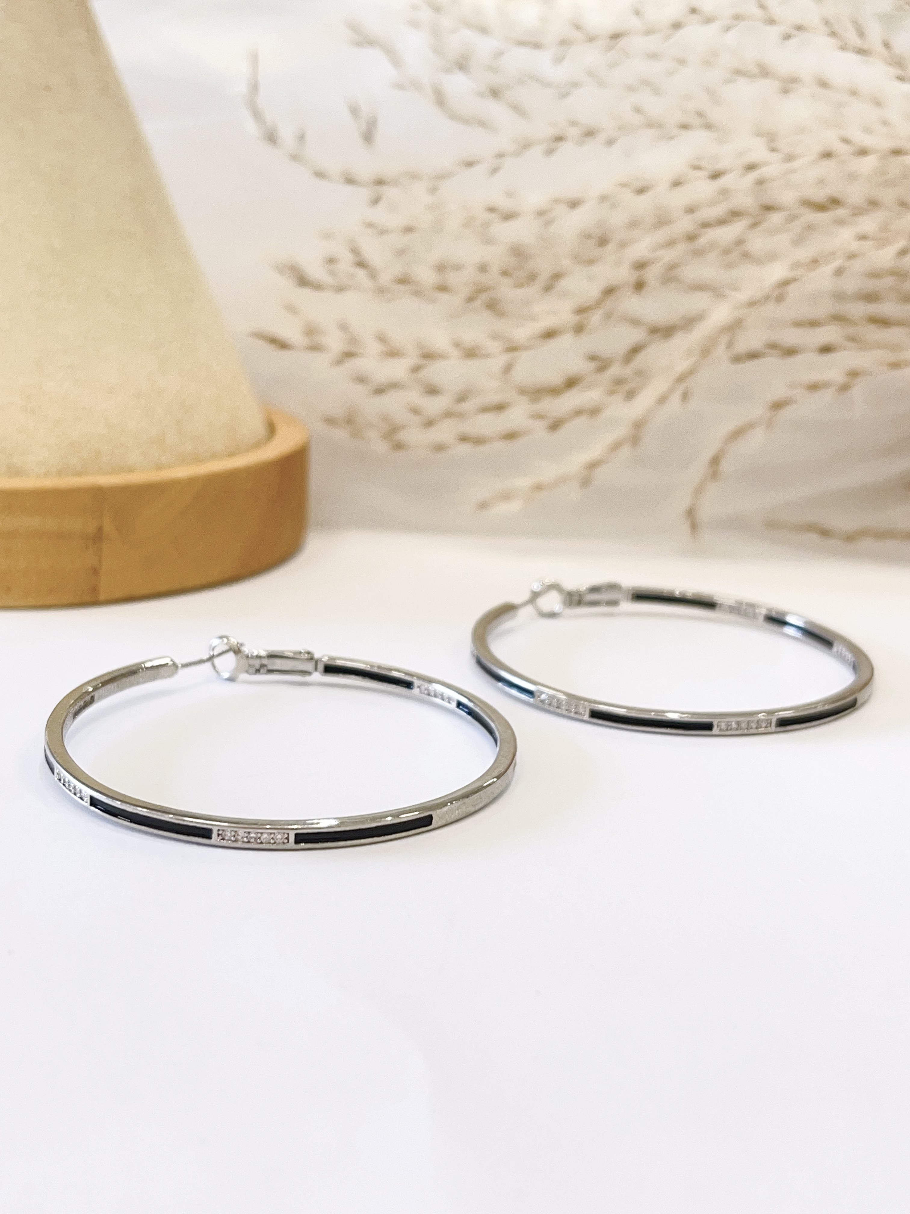 夜色微光镶钻耳环