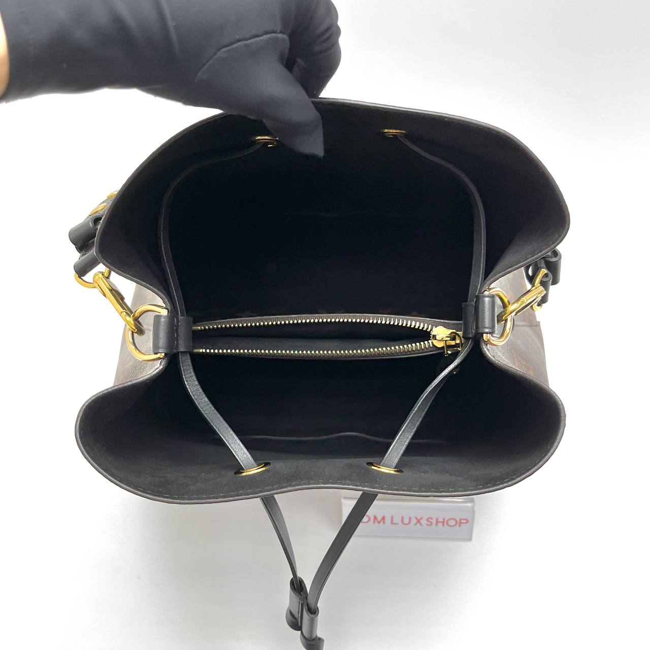 LV Monogram Neo Noe MM Black