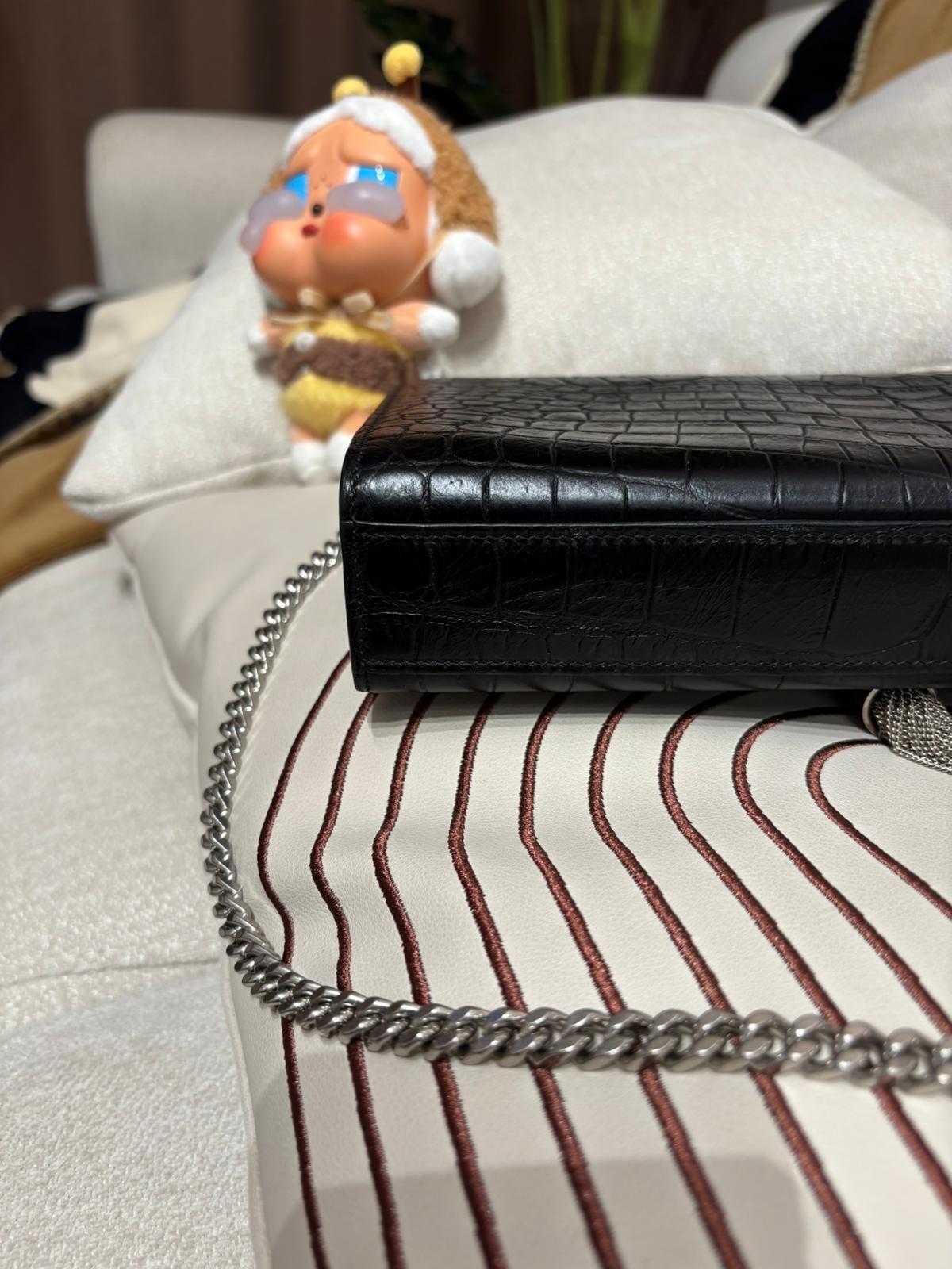 Ysl Kate medium chain bag size: W24.5*H14.5*D5.5cm 100%Authentic ,95%new ✅dust bag