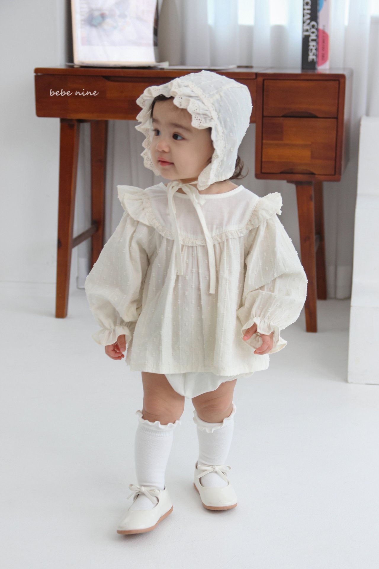 🌸預訂 韓國直送🌸🇰🇷Bebenine兩色荷葉花邊闊領上衣燈籠褲套裝