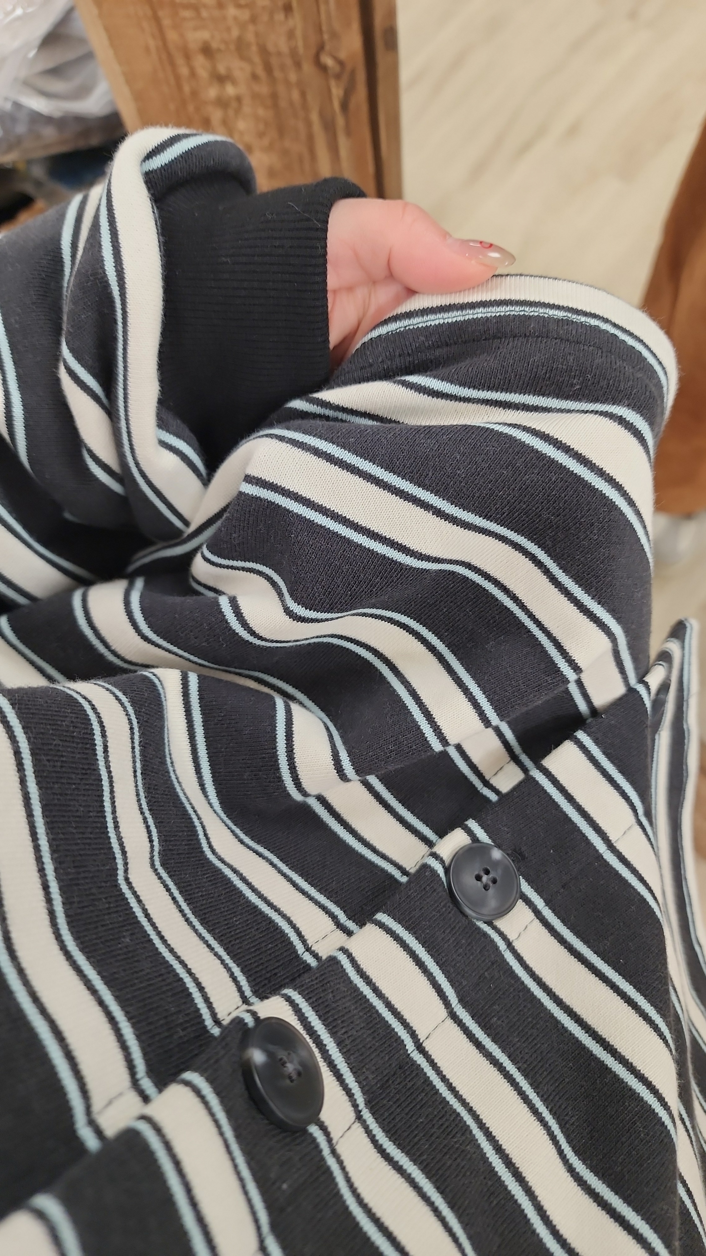 韓國炭灰米白橫間闊棉外套