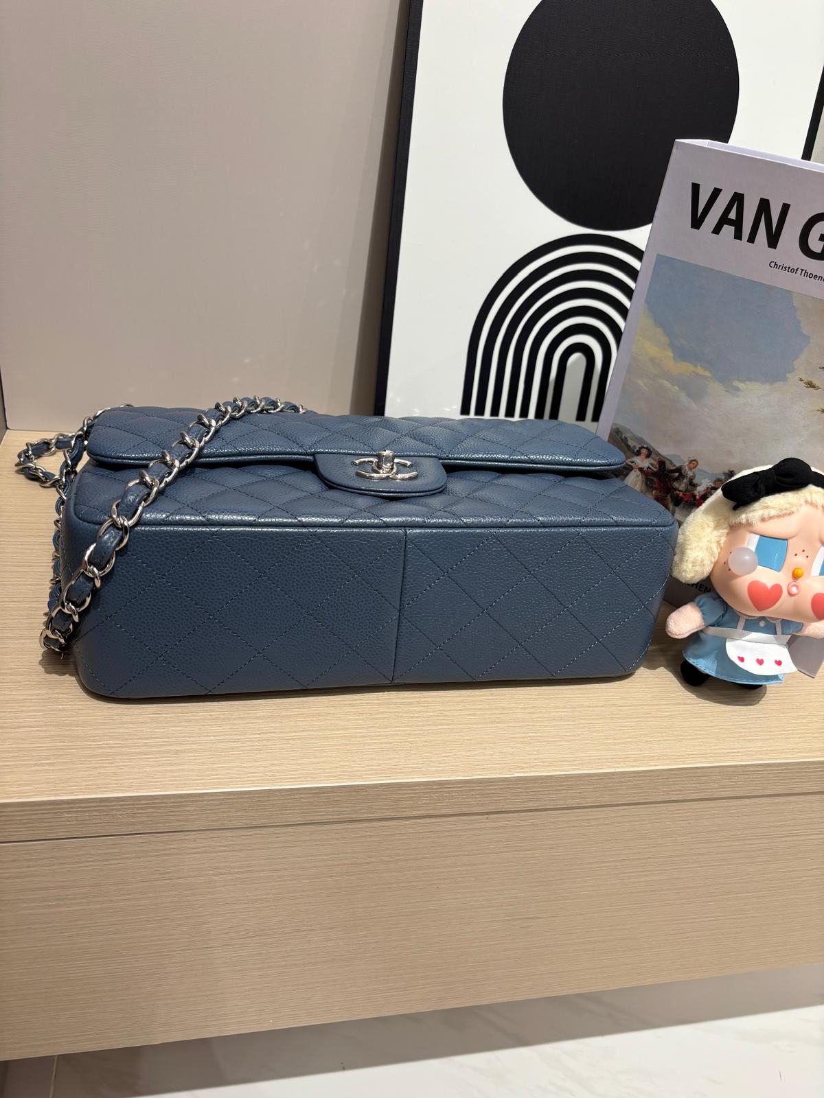 Chanel classic flap 30cm jumbo A58600荔枝牛皮銀扣,100%Authentic ,98%new ✅CARD✅塵袋✅box