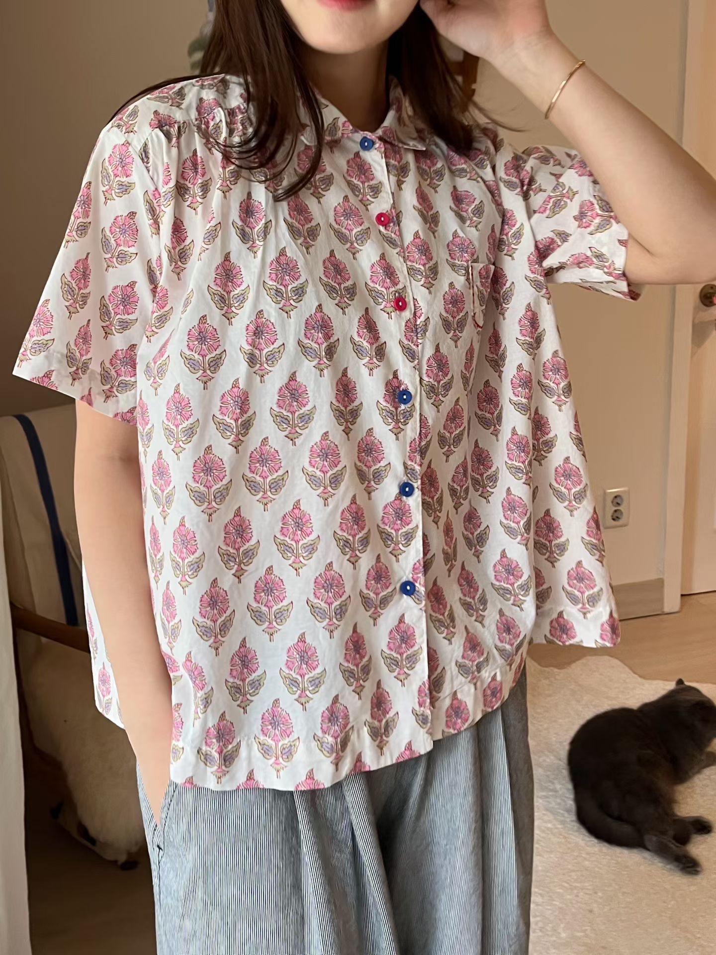 AT ON 復古花布小領恤