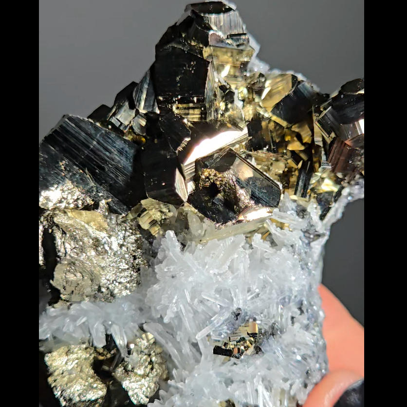 Pyrite with quartz and sphalerite from Bulgaria - PY72