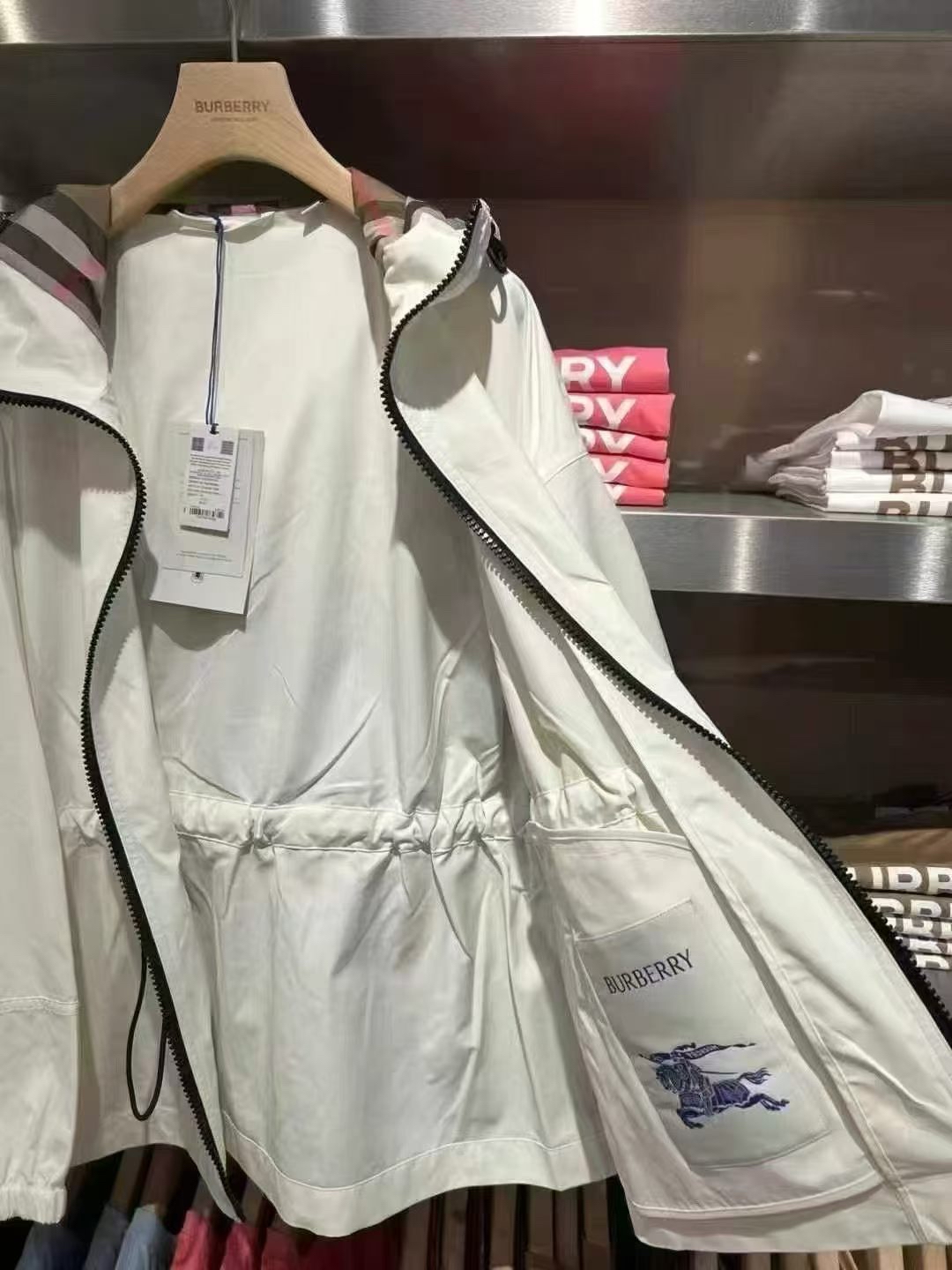 Burberry 白色風褸