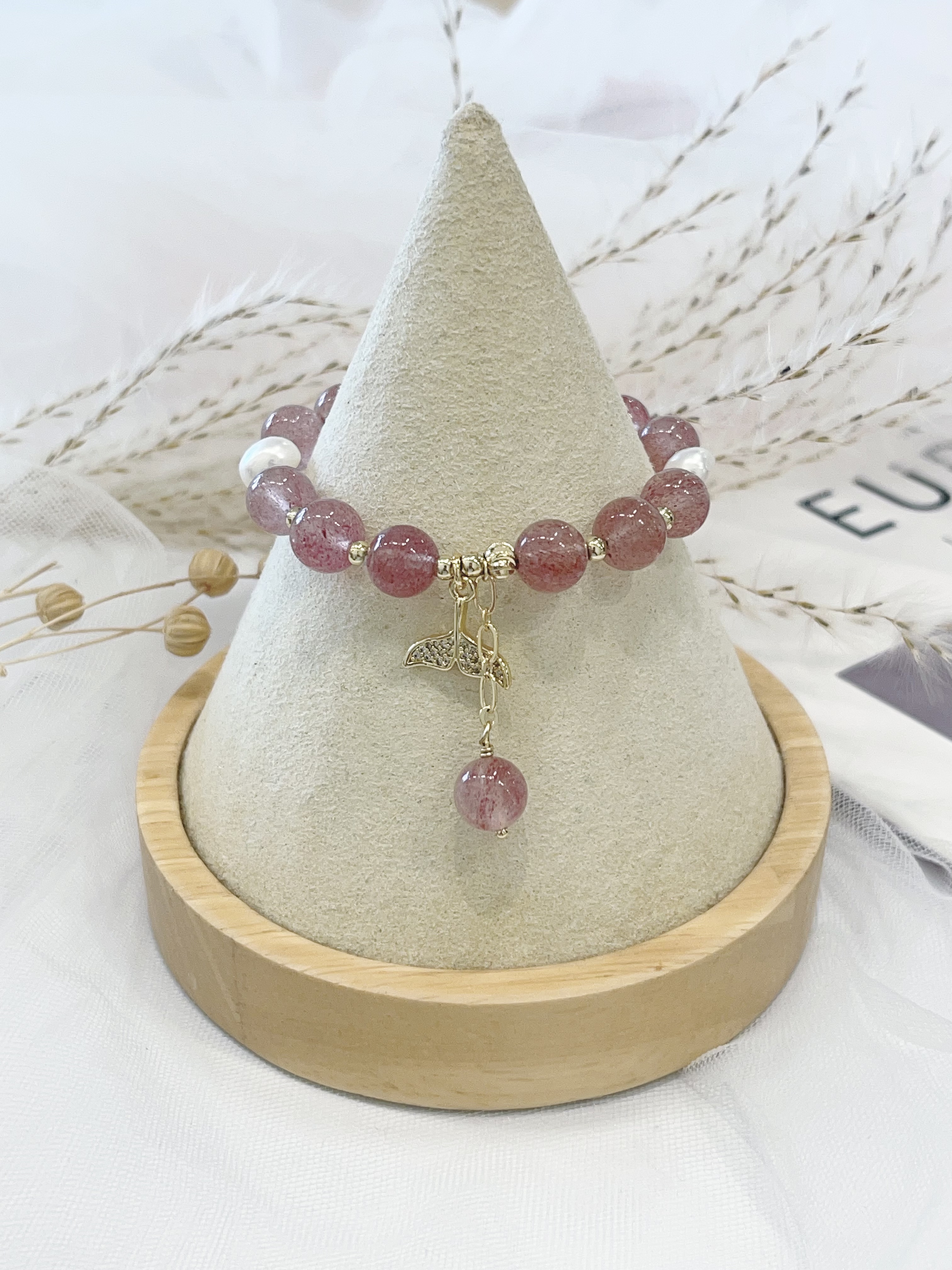 🍓草莓晶 Strawberry Quartz 手串｜8mm 淡水珍珠 × 抽绳设计款