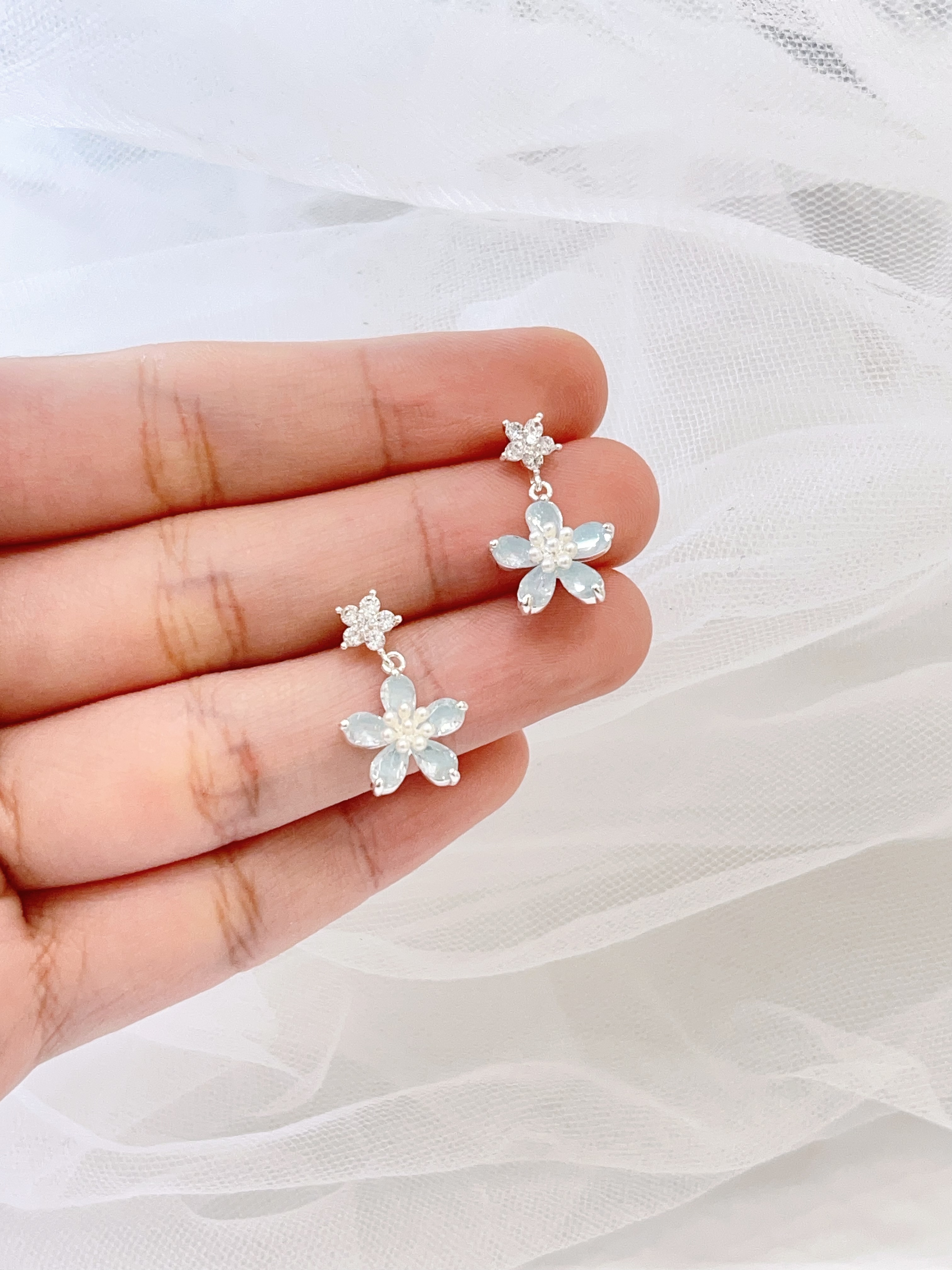 轻奢小花朵百搭耳环