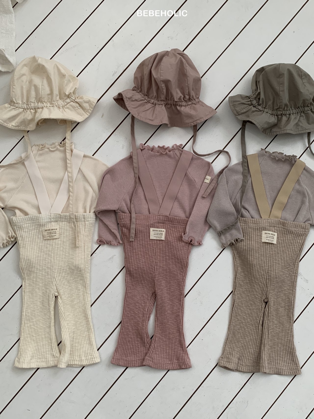 🌸預訂 韓國直送🌸🇰🇷BEBEHOLIC三色標籤羅紋吊帶褲