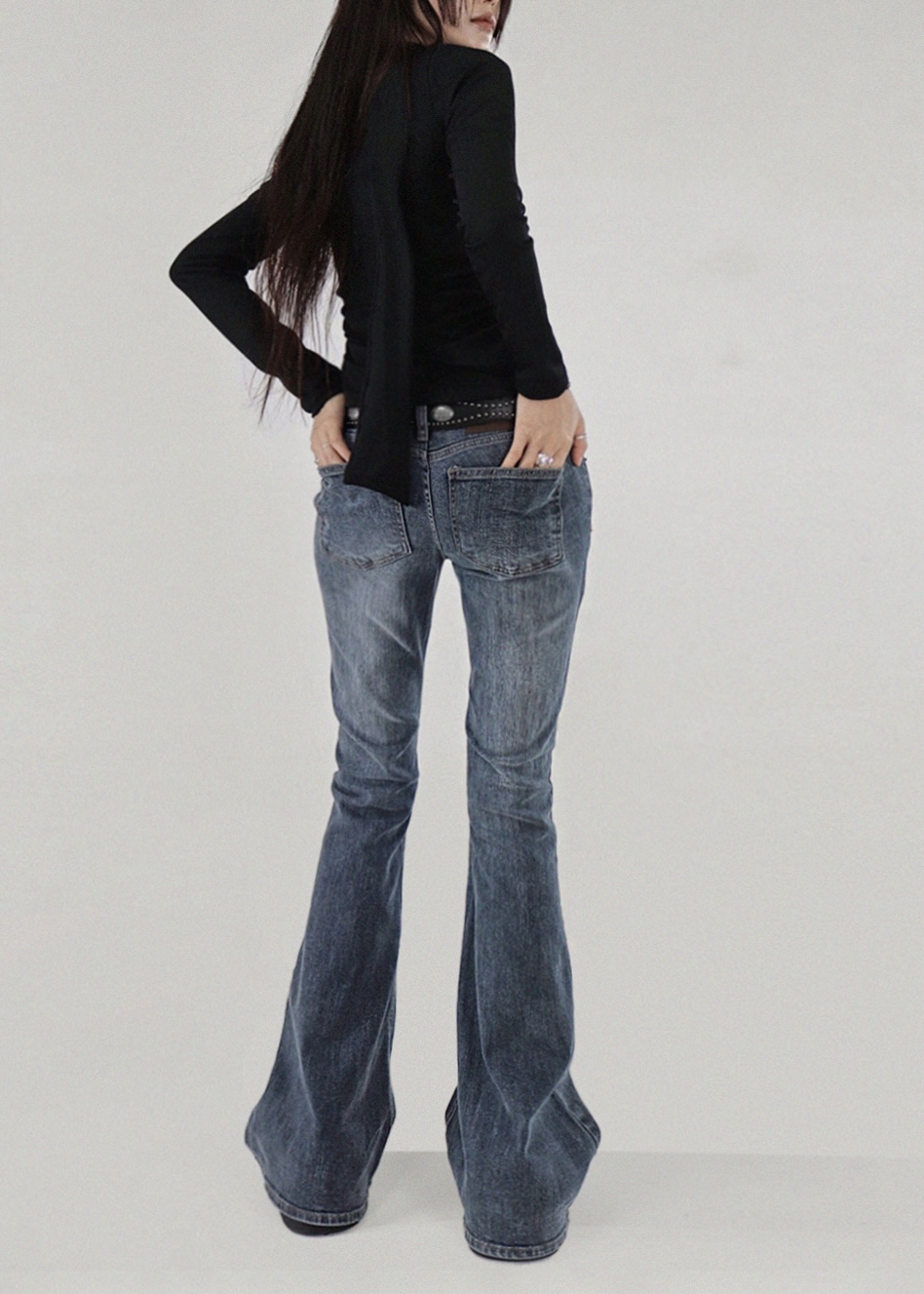 Wash Low-Rise Bootcut Denim