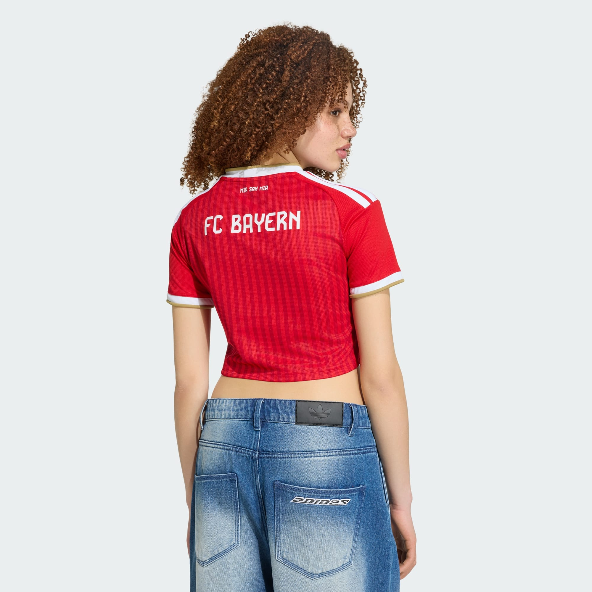 🚩 女生專屬 Adidas Bayern Munich 拜仁慕尼黑 2026-27 主場女裝短版球迷版球衣 (可加印字) KE8586