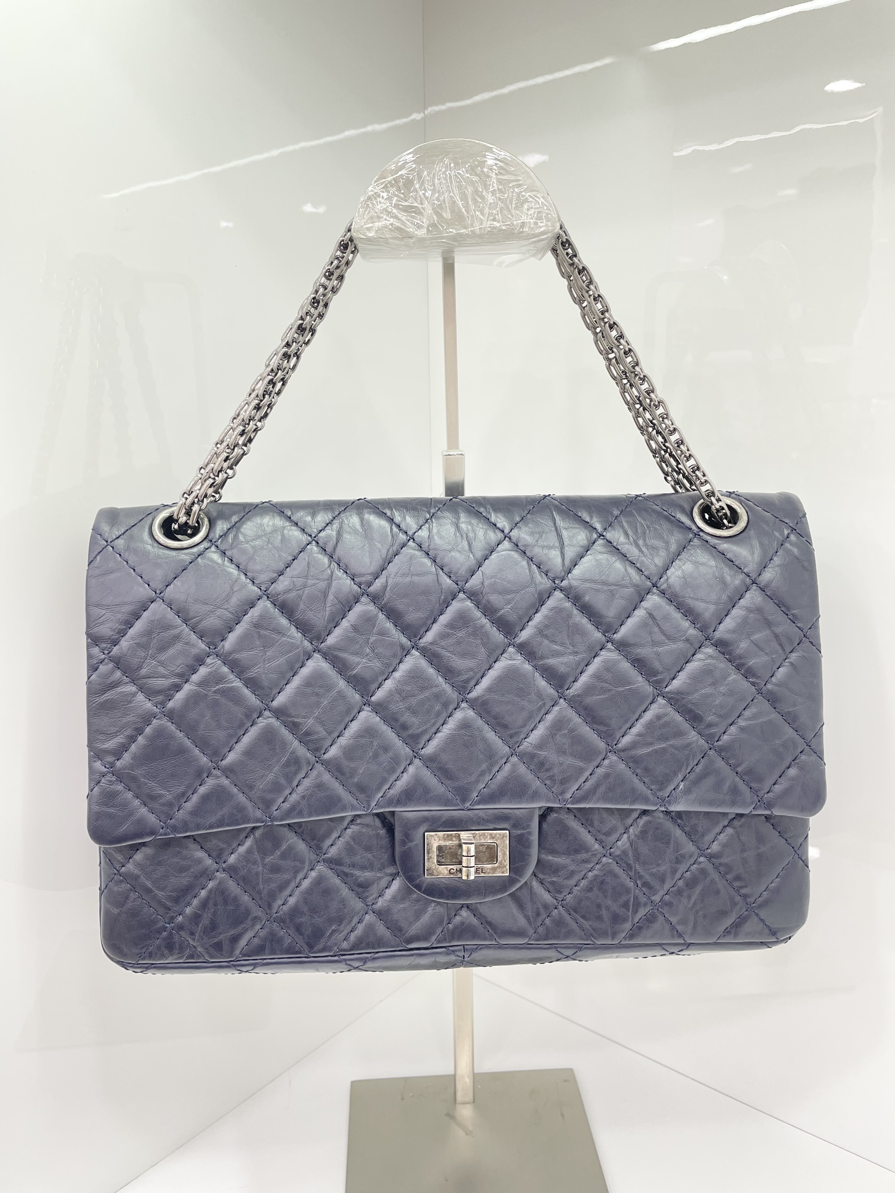 Pre-owned CHANEL 2.55 flap shoulder bag