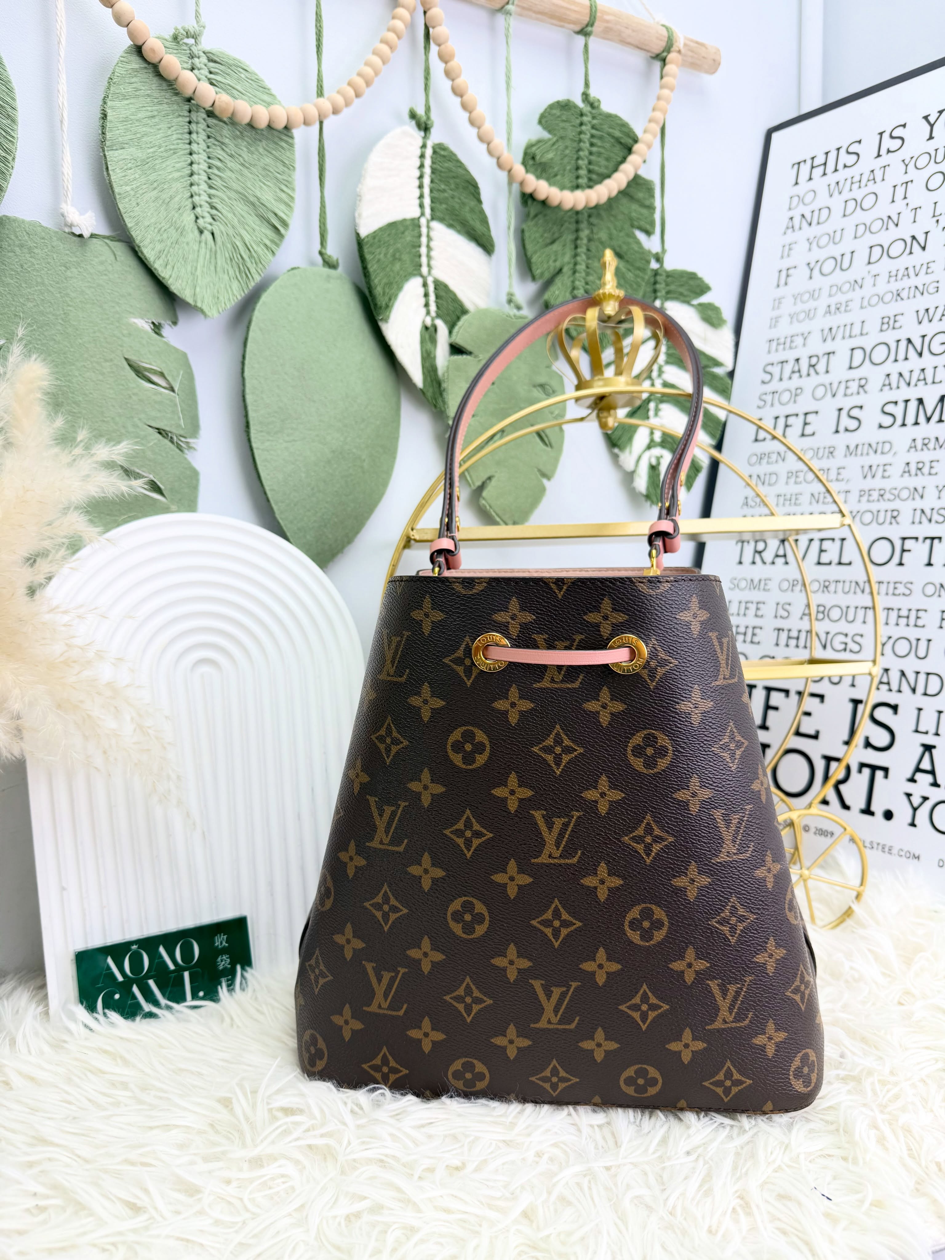 Lv👜 PRE OWNED 🛍️經典老花拼粉紅色 NeoNoe MM水桶包🤎
