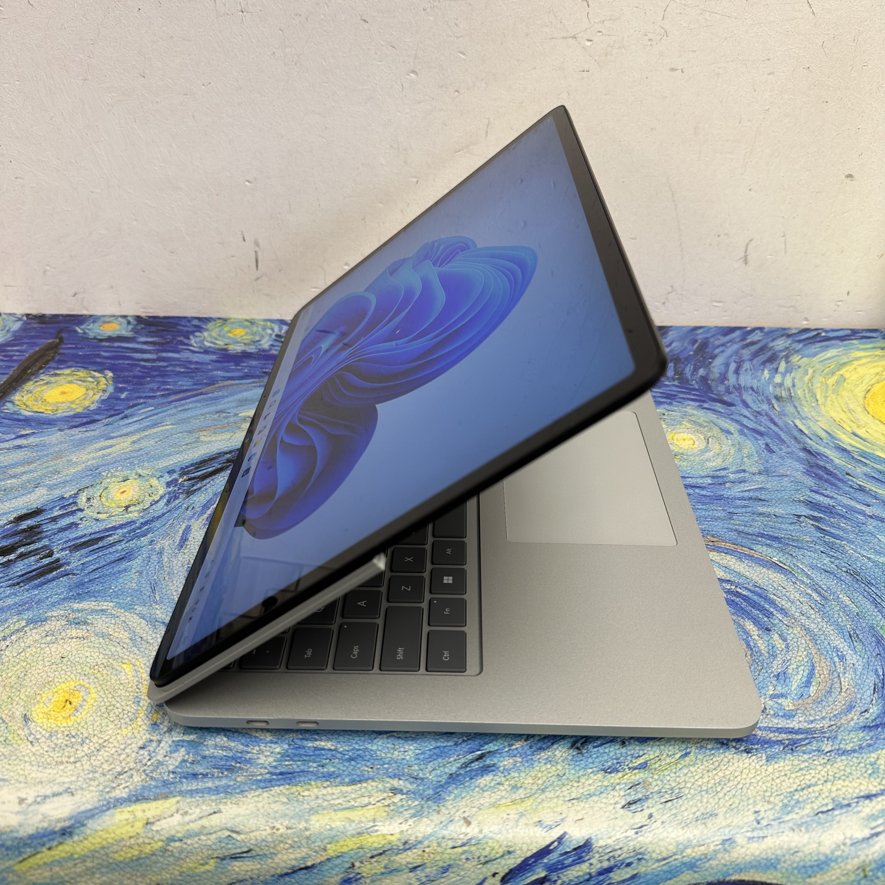 (頂級三段變型 Surface Laptop Studio❤️‍🔥)Microsoft Surface Laptop Studio  i7-11370H /32GB Ram/1TB SSD/2K 120Hz Touch Mon/可Type C 充電/銀色/ Laptop / Notebook / RTX A2000 獨立顯示卡/ Tablet / Movie / YouTube / 